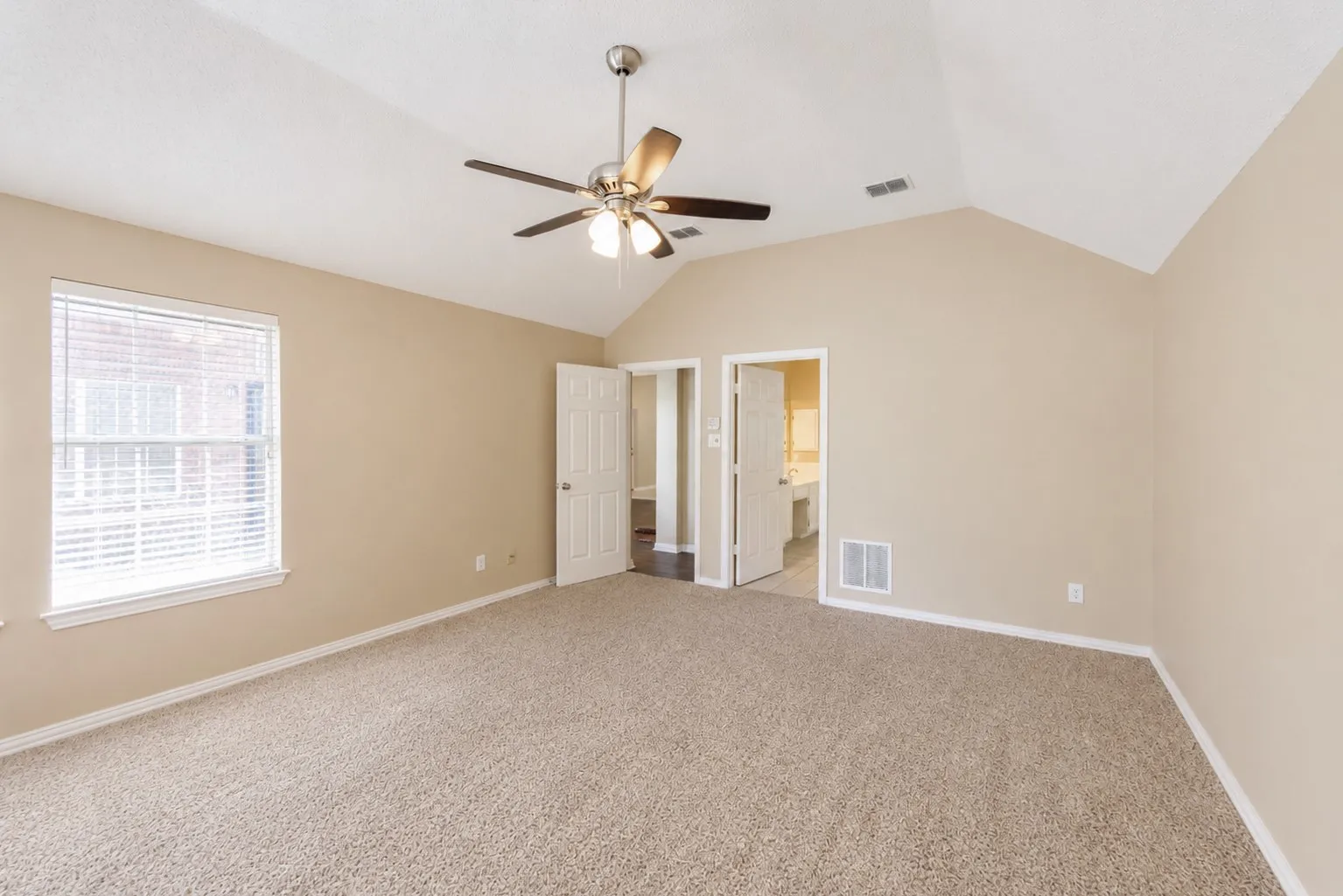Single Family Residence For Rent in Collin County , 5605 Belle Chasse Lane, Frisco, Texas 75035, 4 Bedroom, 2 Bathroom, 2 Garage spaces, 2,157 Sqft, built in 1995, mls#21324844, Real Estate Agent in Frisco, Homes For Rent in Collin county, Homes For Rent in Frisco, Realtor in Frisco Texas, Real Estate Brokerage Independent Realty Texas, Luminita Cordes Realtor