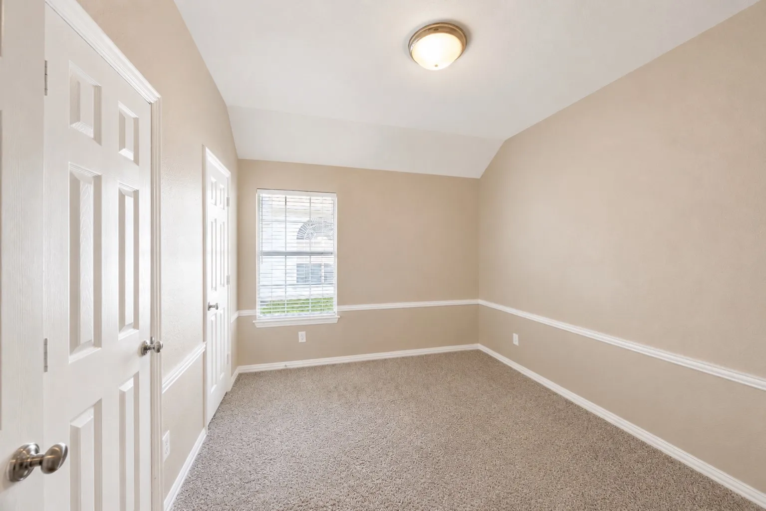 Single Family Residence For Rent in Collin County , 5605 Belle Chasse Lane, Frisco, Texas 75035, 4 Bedroom, 2 Bathroom, 2 Garage spaces, 2,157 Sqft, built in 1995, mls#21324844, Real Estate Agent in Frisco, Homes For Rent in Collin county, Homes For Rent in Frisco, Realtor in Frisco Texas, Real Estate Brokerage Independent Realty Texas, Luminita Cordes Realtor