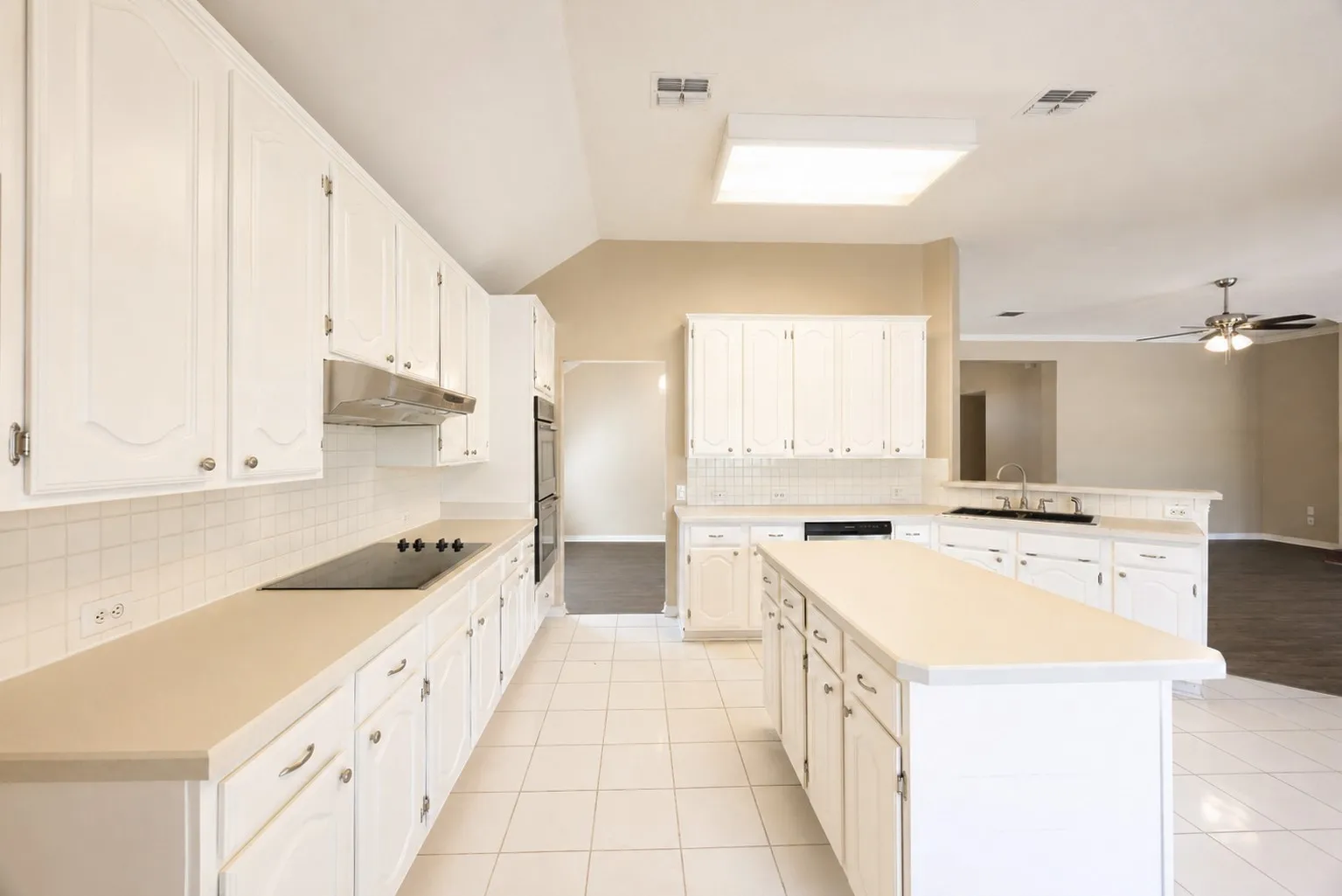 Single Family Residence For Rent in Collin County , 5605 Belle Chasse Lane, Frisco, Texas 75035, 4 Bedroom, 2 Bathroom, 2 Garage spaces, 2,157 Sqft, built in 1995, mls#21324844, Real Estate Agent in Frisco, Homes For Rent in Collin county, Homes For Rent in Frisco, Realtor in Frisco Texas, Real Estate Brokerage Independent Realty Texas, Luminita Cordes Realtor
