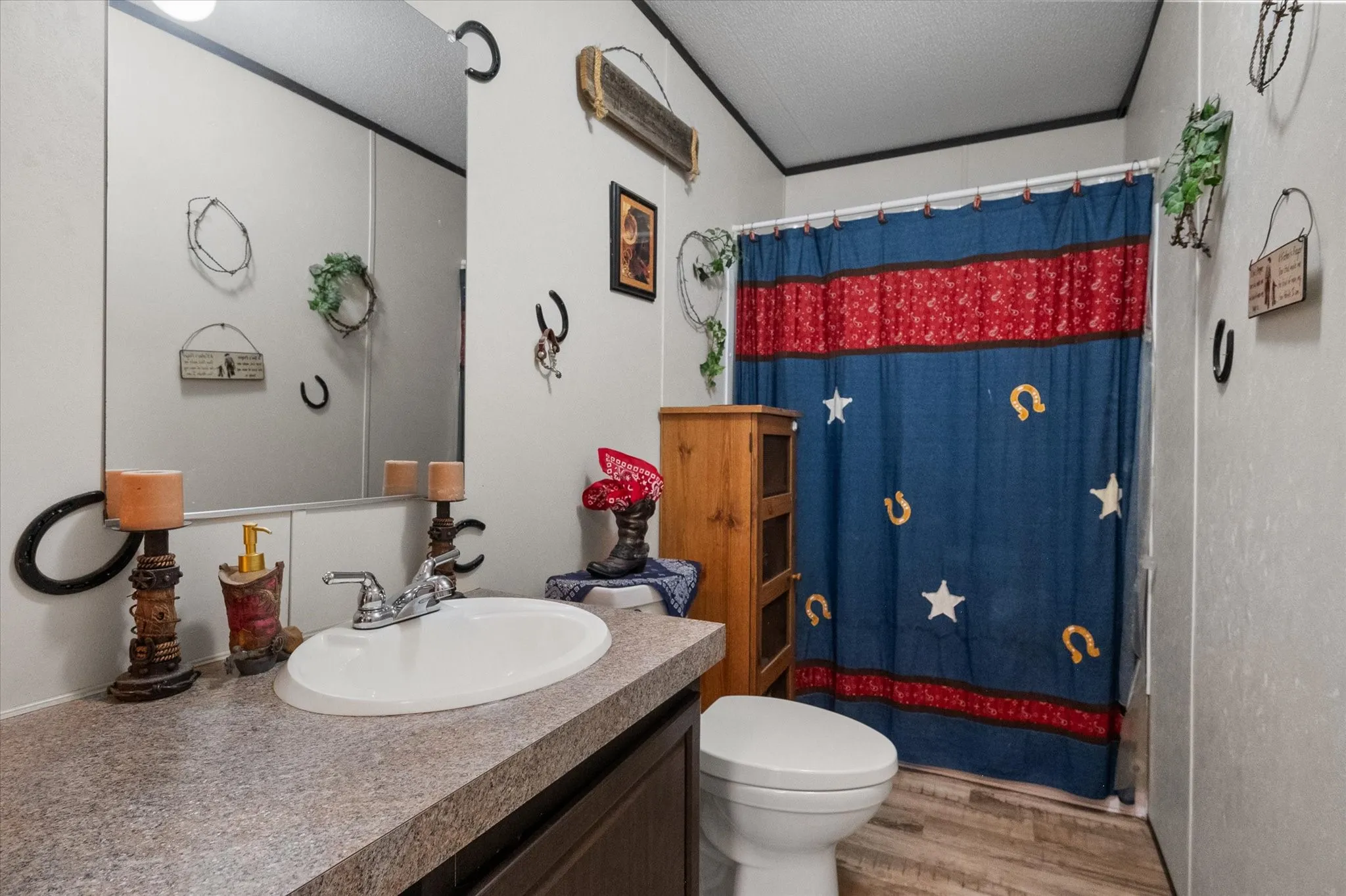Manufactured Home For Sale in Navarro County , 202 N 3rd Street E, Dawson, Texas 76639, 3 Bedroom, 2 Bathroom, Garage spaces, 1,440 Sqft, built in 2017, mls#21321409, Real Estate Agent in Dawson, Homes For Sale in Navarro county, Homes For Sale in Dawson, Realtor in Dawson Texas, Real Estate Brokerage Independent Realty Texas, Luminita Cordes Realtor