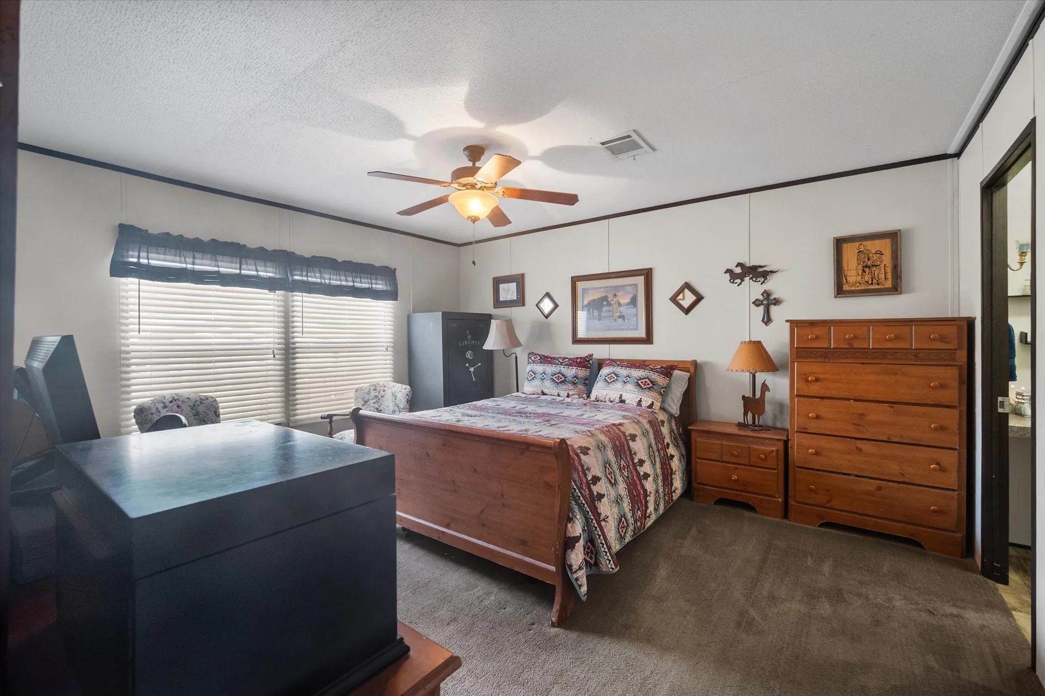Manufactured Home For Sale in Navarro County , 202 N 3rd Street E, Dawson, Texas 76639, 3 Bedroom, 2 Bathroom, Garage spaces, 1,440 Sqft, built in 2017, mls#21321409, Real Estate Agent in Dawson, Homes For Sale in Navarro county, Homes For Sale in Dawson, Realtor in Dawson Texas, Real Estate Brokerage Independent Realty Texas, Luminita Cordes Realtor