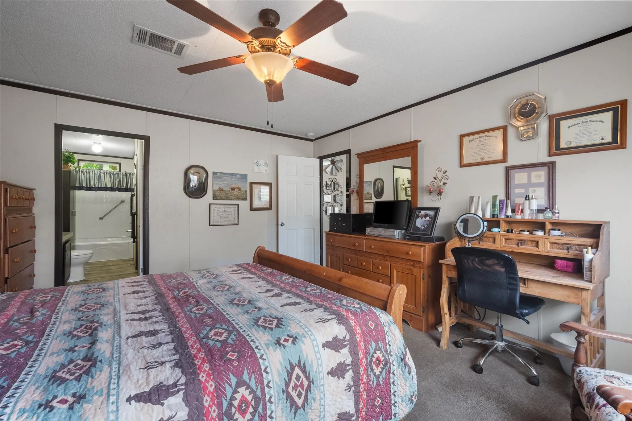Manufactured Home For Sale in Navarro County , 202 N 3rd Street E, Dawson, Texas 76639, 3 Bedroom, 2 Bathroom, Garage spaces, 1,440 Sqft, built in 2017, mls#21321409, Real Estate Agent in Dawson, Homes For Sale in Navarro county, Homes For Sale in Dawson, Realtor in Dawson Texas, Real Estate Brokerage Independent Realty Texas, Luminita Cordes Realtor