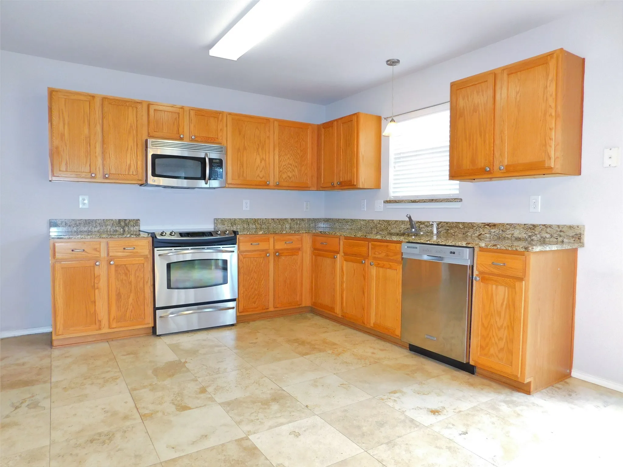 Single Family Residence For Rent in Denton County , 1508 Sequoia Grove Lane, Lewisville, Texas 75067, 3 Bedroom, 3 Bathroom, 2 Garage spaces, 2,255 Sqft, built in 2002, mls#21323474, Real Estate Agent in Lewisville, Homes For Rent in Denton county, Homes For Rent in Lewisville, Realtor in Lewisville Texas, Real Estate Brokerage Independent Realty Texas, Luminita Cordes Realtor