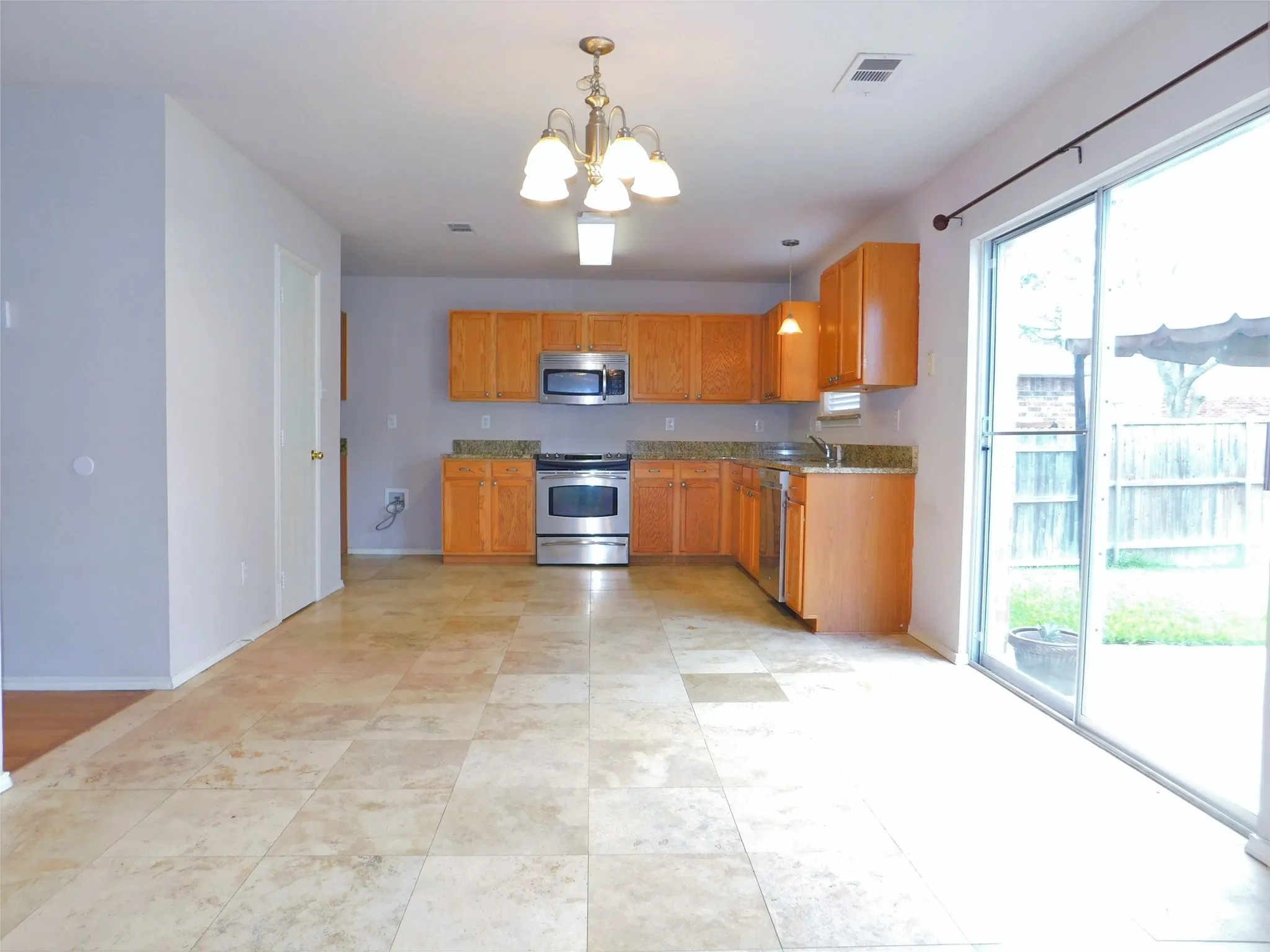 Single Family Residence For Rent in Denton County , 1508 Sequoia Grove Lane, Lewisville, Texas 75067, 3 Bedroom, 3 Bathroom, 2 Garage spaces, 2,255 Sqft, built in 2002, mls#21323474, Real Estate Agent in Lewisville, Homes For Rent in Denton county, Homes For Rent in Lewisville, Realtor in Lewisville Texas, Real Estate Brokerage Independent Realty Texas, Luminita Cordes Realtor