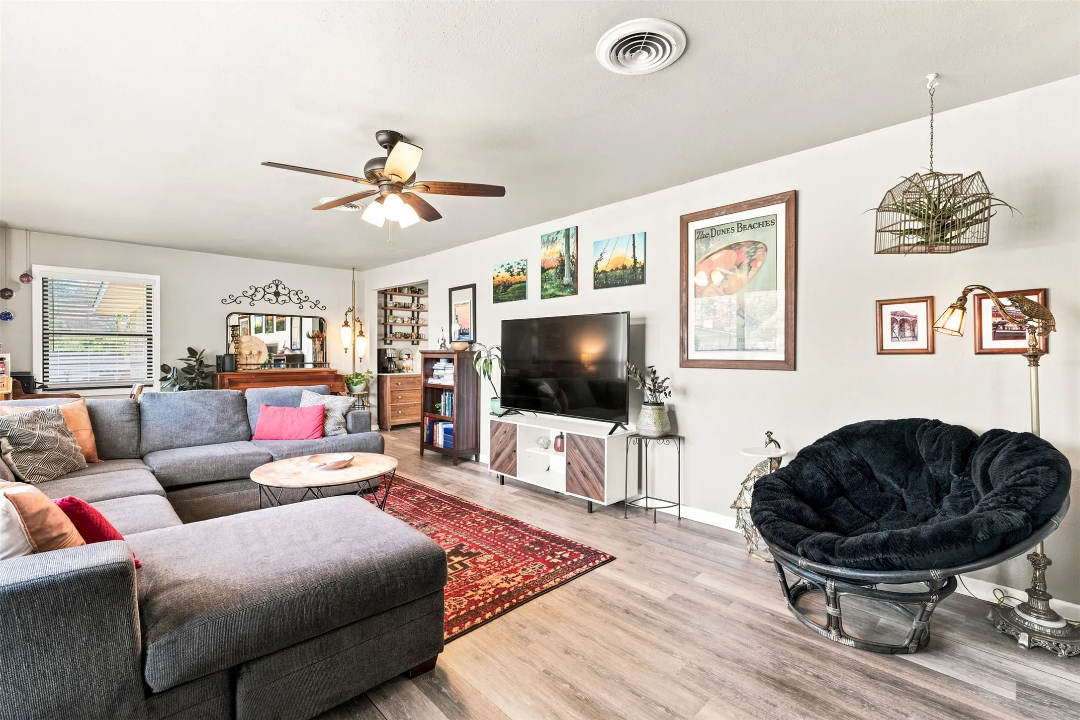 Single Family Residence For Sale in Mc Lennan County , 627 Bellaire Drive, Woodway, Texas 76712, 3 Bedroom, 2 Bathroom, 1 Garage spaces, 2,218 Sqft, built in 1958, Price $349,900, mls#21324822, Real Estate Agent in Woodway, Homes For Sale in Mc Lennan county, Homes For Sale in Woodway, Realtor in Woodway Texas, Real Estate Brokerage Independent Realty Texas, Luminita Cordes Realtor