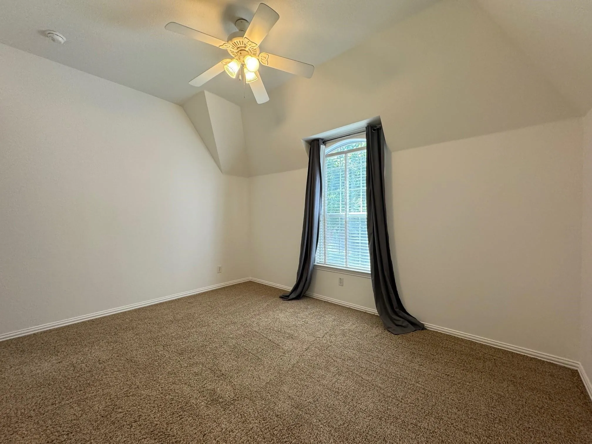 Single Family Residence For Rent in Denton County , 3780 Navarro Way, Frisco, Texas 75034, 4 Bedroom, 4 Bathroom, 2 Garage spaces, 3,235 Sqft, built in 2001, mls#21324854, Real Estate Agent in Frisco, Homes For Rent in Denton county, Homes For Rent in Frisco, Realtor in Frisco Texas, Real Estate Brokerage Independent Realty Texas, Luminita Cordes Realtor