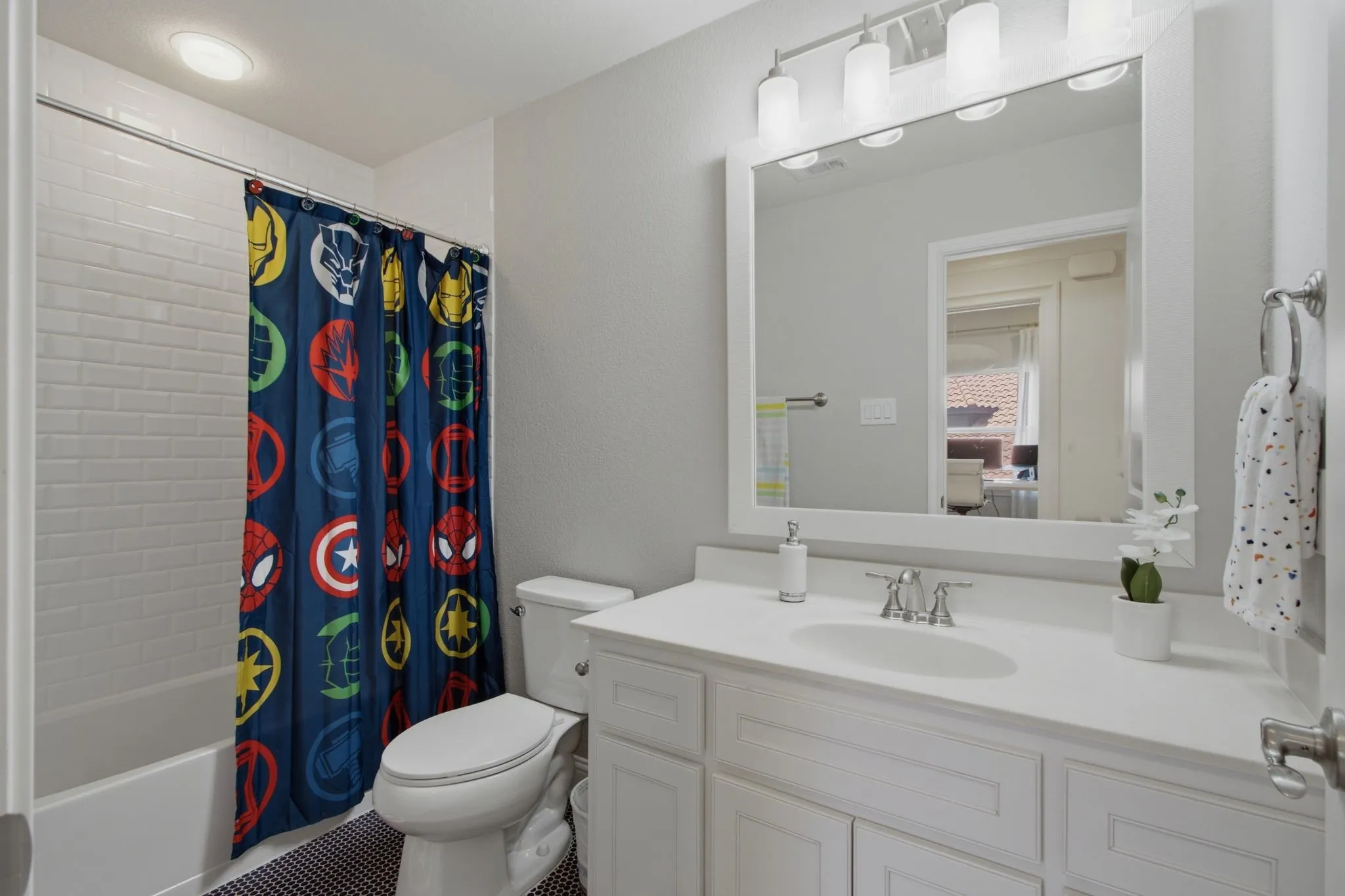 Single Family Residence For Sale in Dallas County , 744 E Lake Drive, Coppell, Texas 75019, 5 Bedroom, 5 Bathroom, 2 Garage spaces, 3,936 Sqft, built in 2015, mls#21314949, Real Estate Agent in Coppell, Homes For Sale in Dallas county, Homes For Sale in Coppell, Realtor in Coppell Texas, Real Estate Brokerage Independent Realty Texas, Luminita Cordes Realtor