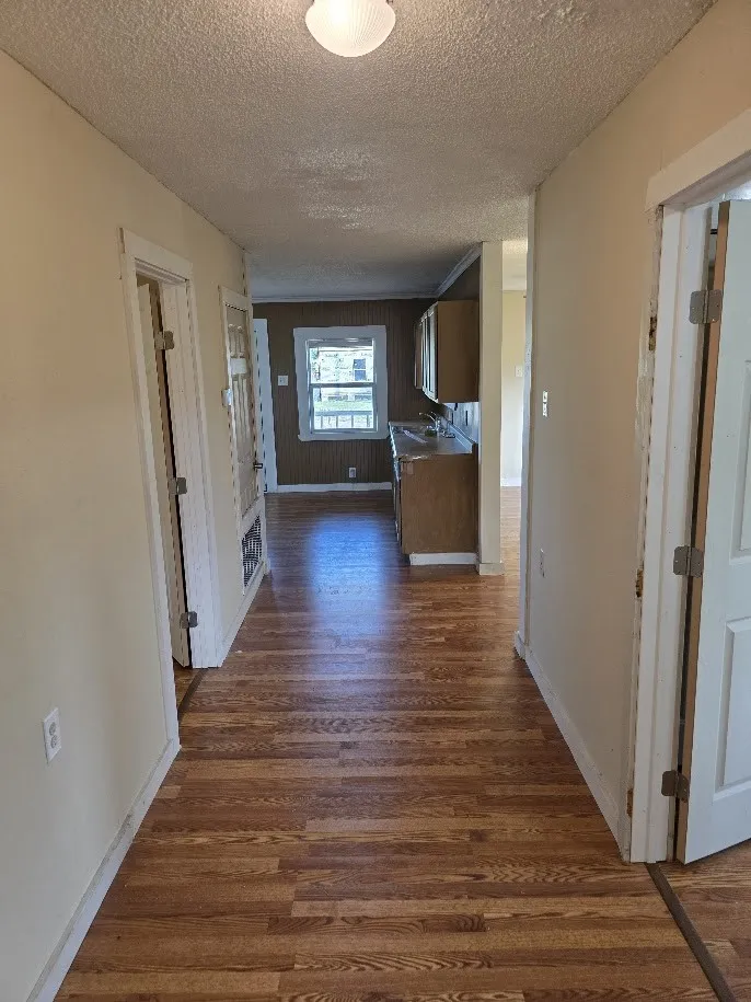 Single Family Residence For Sale in Falls County , 916 West Avenue B, Rosebud, Texas 76570, 3 Bedroom, 1 Bathroom, Garage spaces, 1,120 Sqft, built in 2014, mls#21323663, Real Estate Agent in Rosebud, Homes For Sale in Falls county, Homes For Sale in Rosebud, Realtor in Rosebud Texas, Real Estate Brokerage Independent Realty Texas, Luminita Cordes Realtor
