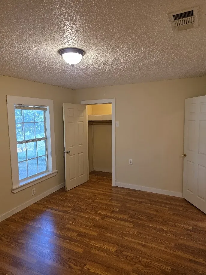 Single Family Residence For Sale in Falls County , 916 West Avenue B, Rosebud, Texas 76570, 3 Bedroom, 1 Bathroom, Garage spaces, 1,120 Sqft, built in 2014, mls#21323663, Real Estate Agent in Rosebud, Homes For Sale in Falls county, Homes For Sale in Rosebud, Realtor in Rosebud Texas, Real Estate Brokerage Independent Realty Texas, Luminita Cordes Realtor