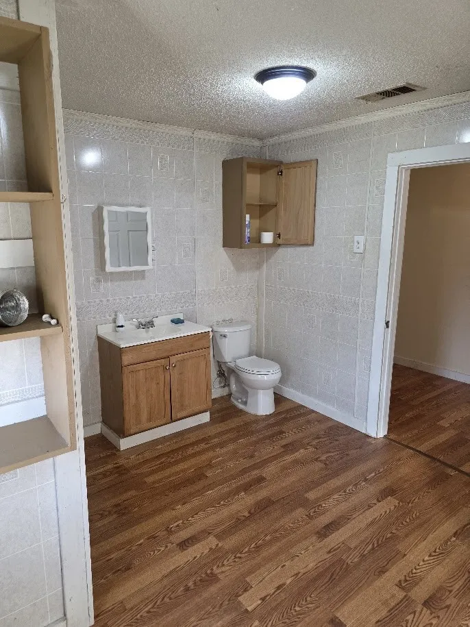 Single Family Residence For Sale in Falls County , 916 West Avenue B, Rosebud, Texas 76570, 3 Bedroom, 1 Bathroom, Garage spaces, 1,120 Sqft, built in 2014, mls#21323663, Real Estate Agent in Rosebud, Homes For Sale in Falls county, Homes For Sale in Rosebud, Realtor in Rosebud Texas, Real Estate Brokerage Independent Realty Texas, Luminita Cordes Realtor