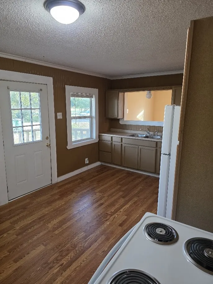 Single Family Residence For Sale in Falls County , 916 West Avenue B, Rosebud, Texas 76570, 3 Bedroom, 1 Bathroom, Garage spaces, 1,120 Sqft, built in 2014, mls#21323663, Real Estate Agent in Rosebud, Homes For Sale in Falls county, Homes For Sale in Rosebud, Realtor in Rosebud Texas, Real Estate Brokerage Independent Realty Texas, Luminita Cordes Realtor