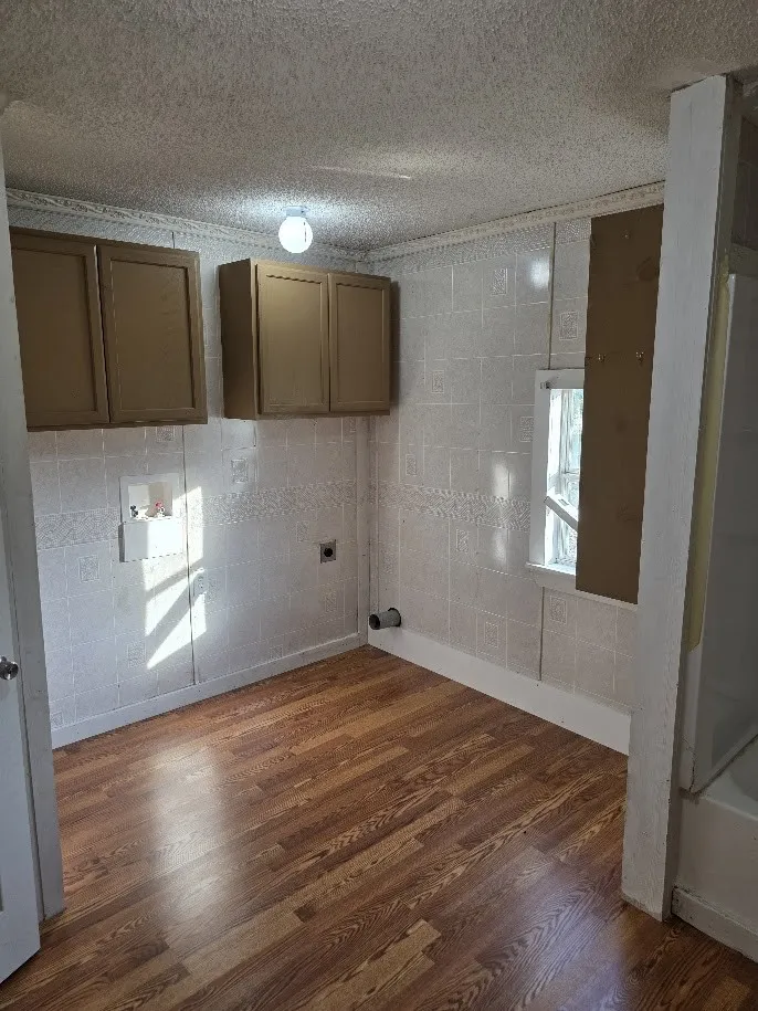 Single Family Residence For Sale in Falls County , 916 West Avenue B, Rosebud, Texas 76570, 3 Bedroom, 1 Bathroom, Garage spaces, 1,120 Sqft, built in 2014, mls#21323663, Real Estate Agent in Rosebud, Homes For Sale in Falls county, Homes For Sale in Rosebud, Realtor in Rosebud Texas, Real Estate Brokerage Independent Realty Texas, Luminita Cordes Realtor