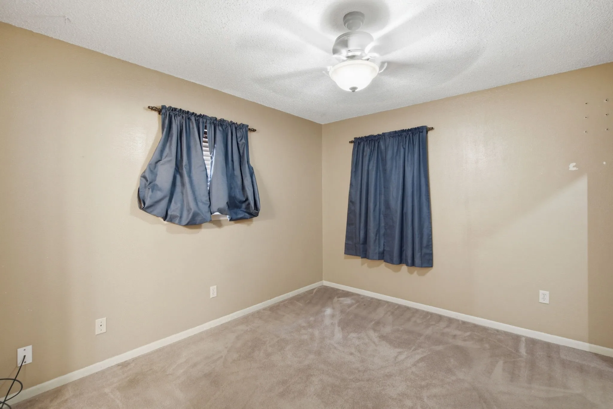 Single Family Residence For Sale in Erath County , 1408 Inglewood Drive, Stephenville, Texas 76401, 4 Bedroom, 2 Bathroom, 2 Garage spaces, 1,529 Sqft, built in 1983, mls#21324653, Real Estate Agent in Stephenville, Homes For Sale in Erath county, Homes For Sale in Stephenville, Realtor in Stephenville Texas, Real Estate Brokerage Independent Realty Texas, Luminita Cordes Realtor