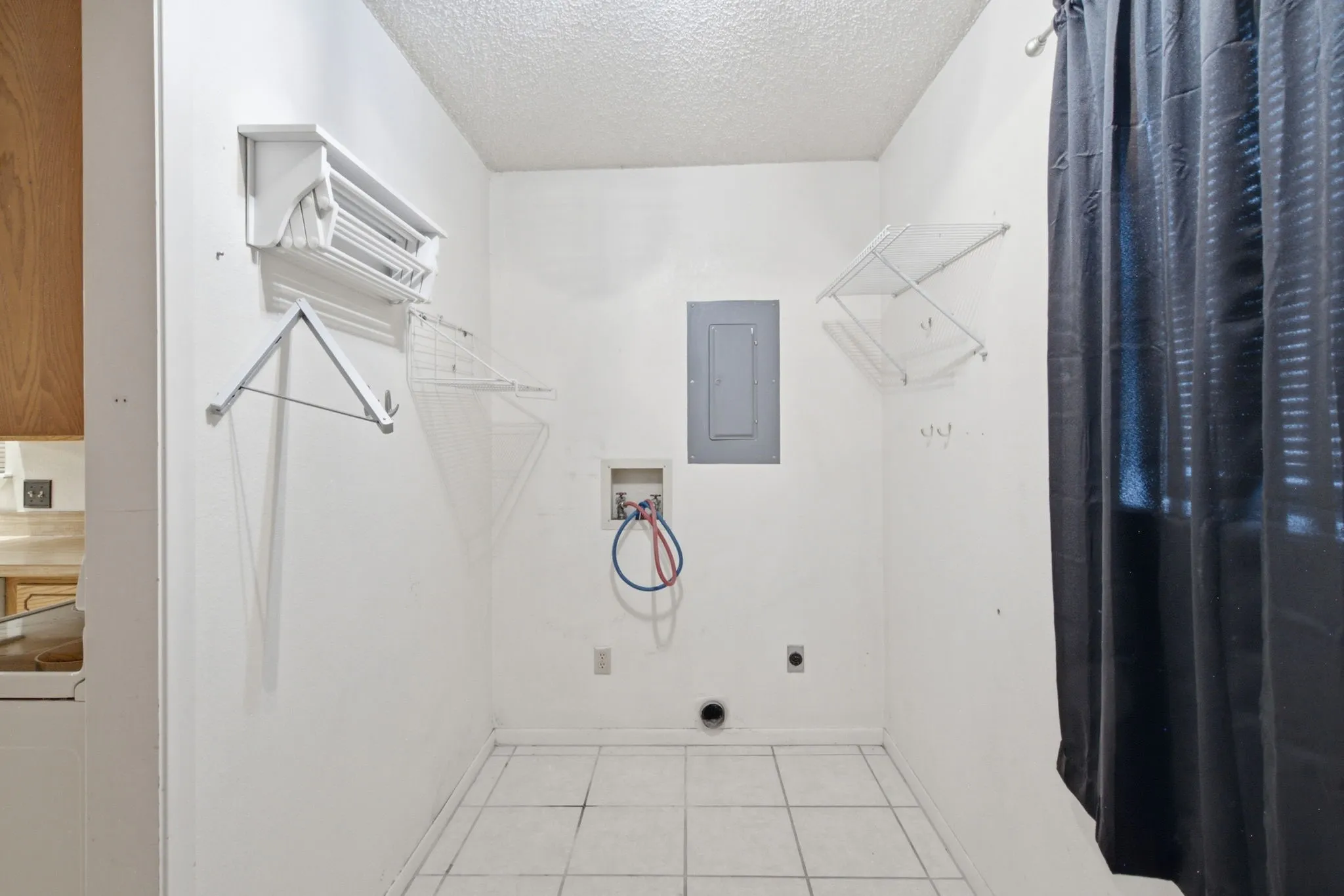 Single Family Residence For Sale in Erath County , 1408 Inglewood Drive, Stephenville, Texas 76401, 4 Bedroom, 2 Bathroom, 2 Garage spaces, 1,529 Sqft, built in 1983, mls#21324653, Real Estate Agent in Stephenville, Homes For Sale in Erath county, Homes For Sale in Stephenville, Realtor in Stephenville Texas, Real Estate Brokerage Independent Realty Texas, Luminita Cordes Realtor