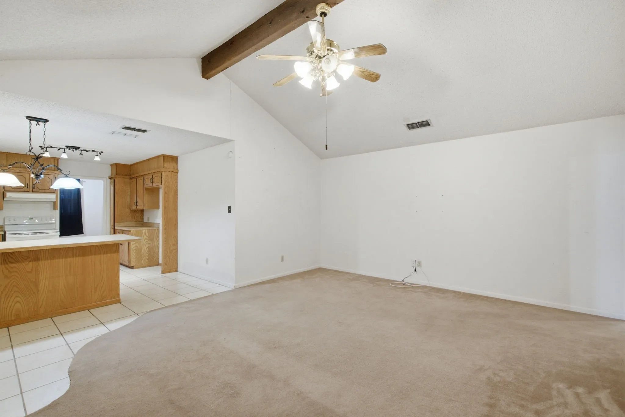 Single Family Residence For Sale in Erath County , 1408 Inglewood Drive, Stephenville, Texas 76401, 4 Bedroom, 2 Bathroom, 2 Garage spaces, 1,529 Sqft, built in 1983, mls#21324653, Real Estate Agent in Stephenville, Homes For Sale in Erath county, Homes For Sale in Stephenville, Realtor in Stephenville Texas, Real Estate Brokerage Independent Realty Texas, Luminita Cordes Realtor