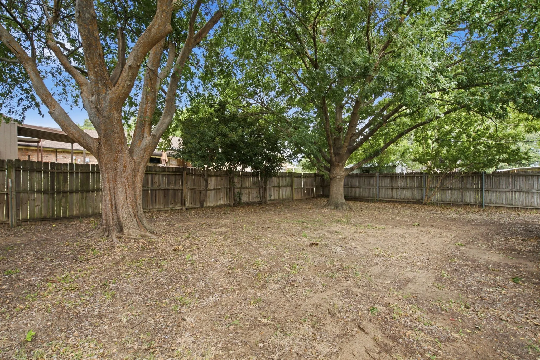 Single Family Residence For Sale in Erath County , 1408 Inglewood Drive, Stephenville, Texas 76401, 4 Bedroom, 2 Bathroom, 2 Garage spaces, 1,529 Sqft, built in 1983, mls#21324653, Real Estate Agent in Stephenville, Homes For Sale in Erath county, Homes For Sale in Stephenville, Realtor in Stephenville Texas, Real Estate Brokerage Independent Realty Texas, Luminita Cordes Realtor