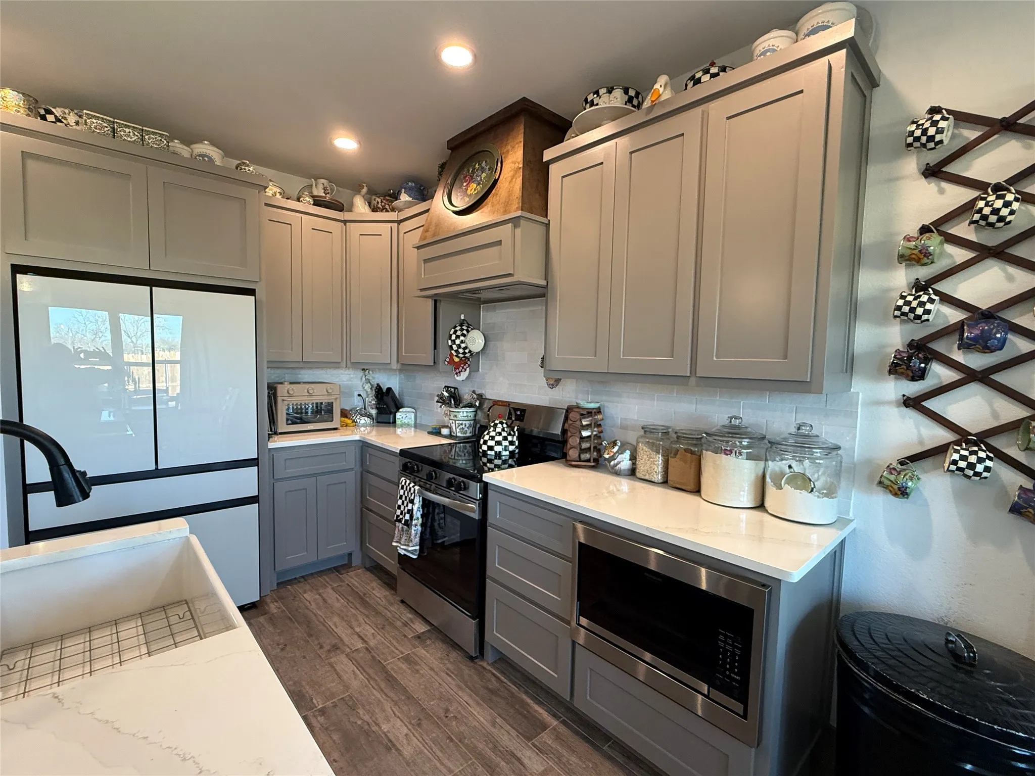Single Family Residence For Sale in Hood County , 9221 Parkview, Tolar, Texas 76476, 3 Bedroom, 2 Bathroom, 2 Garage spaces, 1,458 Sqft, built in 2025, mls#21324713, Real Estate Agent in Tolar, Homes For Sale in Hood county, Homes For Sale in Tolar, Realtor in Tolar Texas, Real Estate Brokerage Independent Realty Texas, Luminita Cordes Realtor