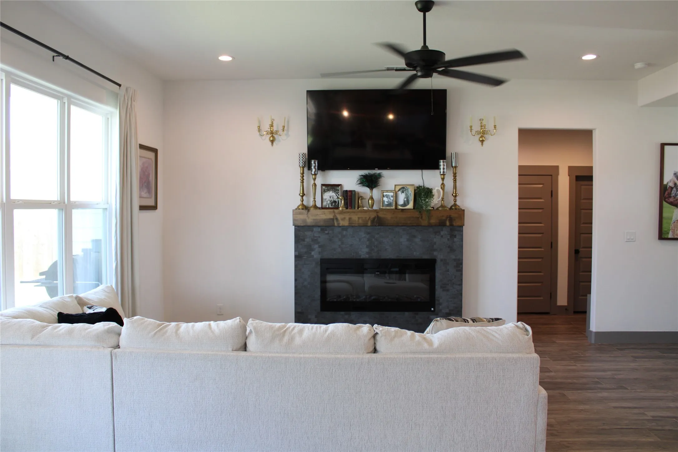 Single Family Residence For Sale in Hood County , 9221 Parkview, Tolar, Texas 76476, 3 Bedroom, 2 Bathroom, 2 Garage spaces, 1,458 Sqft, built in 2025, mls#21324713, Real Estate Agent in Tolar, Homes For Sale in Hood county, Homes For Sale in Tolar, Realtor in Tolar Texas, Real Estate Brokerage Independent Realty Texas, Luminita Cordes Realtor
