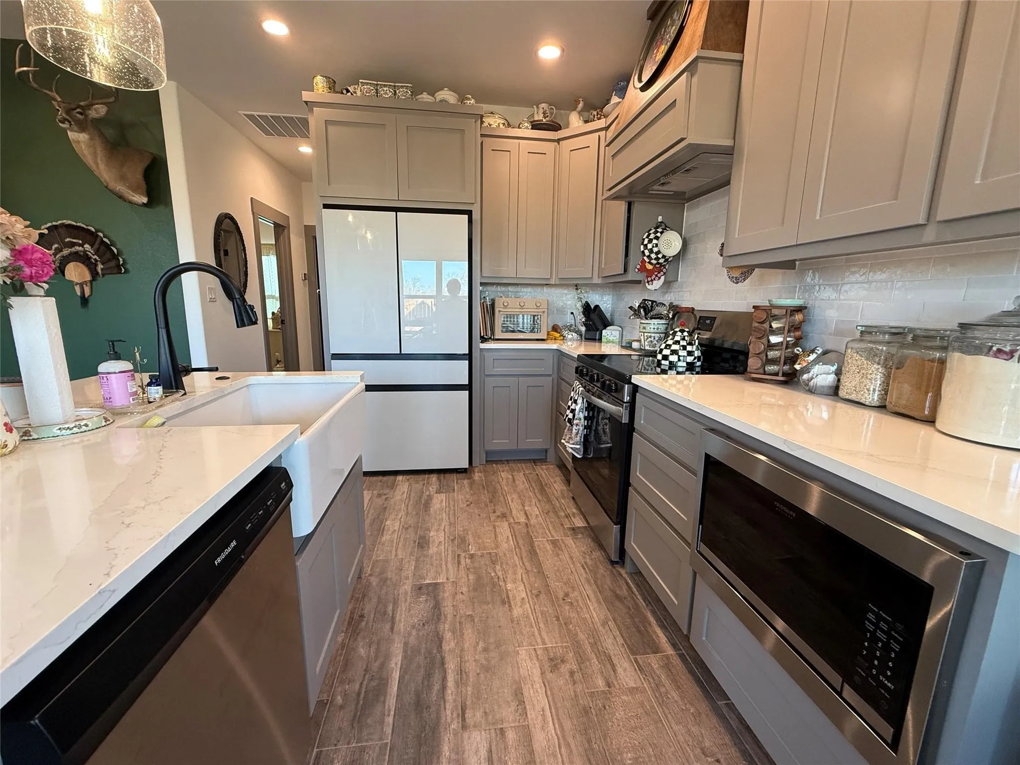Single Family Residence For Sale in Hood County , 9221 Parkview, Tolar, Texas 76476, 3 Bedroom, 2 Bathroom, 2 Garage spaces, 1,458 Sqft, built in 2025, mls#21324713, Real Estate Agent in Tolar, Homes For Sale in Hood county, Homes For Sale in Tolar, Realtor in Tolar Texas, Real Estate Brokerage Independent Realty Texas, Luminita Cordes Realtor