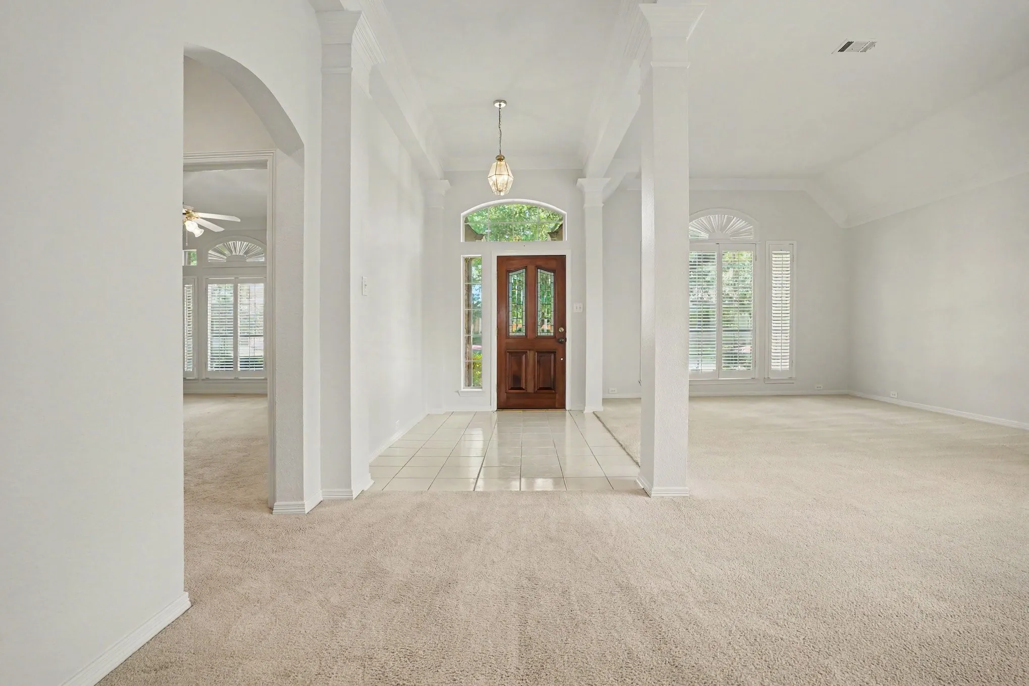 Single Family Residence For Sale in Dallas County , 2813 Persimmon Place, Rowlett, Texas 75088, 3 Bedroom, 3 Bathroom, 2 Garage spaces, 2,489 Sqft, built in 1994, mls#21324656, Real Estate Agent in Rowlett, Homes For Sale in Dallas county, Homes For Sale in Rowlett, Realtor in Rowlett Texas, Real Estate Brokerage Independent Realty Texas, Luminita Cordes Realtor