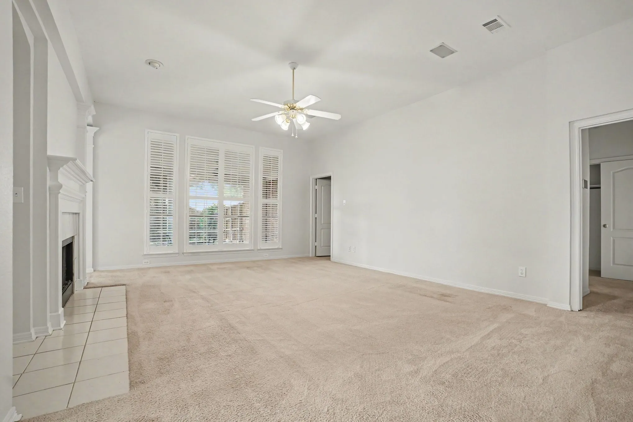 Single Family Residence For Sale in Dallas County , 2813 Persimmon Place, Rowlett, Texas 75088, 3 Bedroom, 3 Bathroom, 2 Garage spaces, 2,489 Sqft, built in 1994, mls#21324656, Real Estate Agent in Rowlett, Homes For Sale in Dallas county, Homes For Sale in Rowlett, Realtor in Rowlett Texas, Real Estate Brokerage Independent Realty Texas, Luminita Cordes Realtor