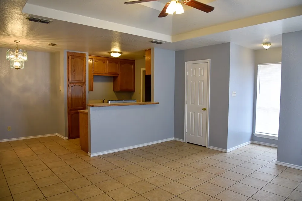 Duplex For Rent in Wise County , 602 Crestridge Court B, Decatur, Texas 76234, 3 Bedroom, 2 Bathroom, 1 Garage spaces, 1,176 Sqft, built in 1994, mls#21324882, Real Estate Agent in Decatur, Homes For Rent in Wise county, Homes For Rent in Decatur, Realtor in Decatur Texas, Real Estate Brokerage Independent Realty Texas, Luminita Cordes Realtor