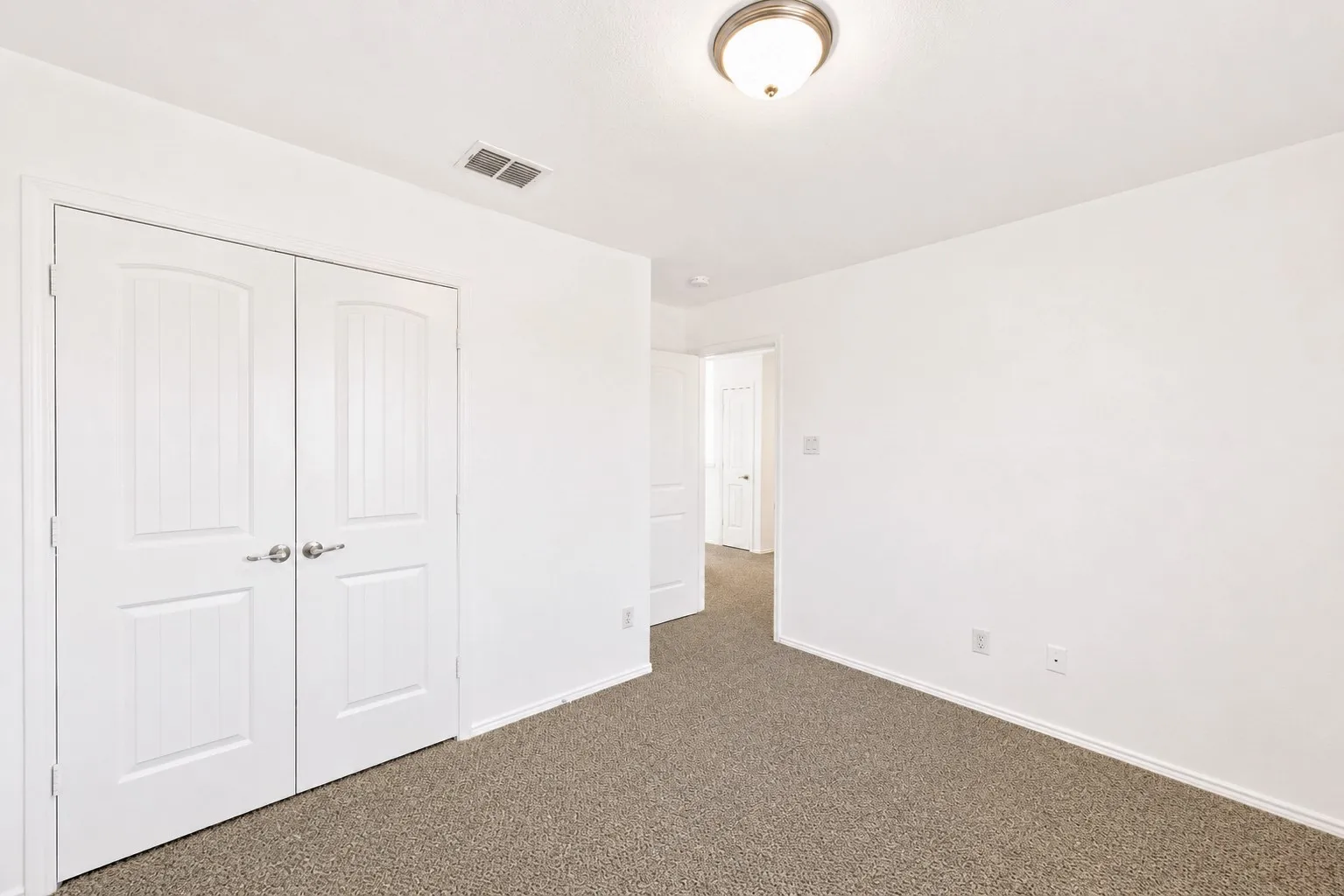 Single Family Residence For Rent in Denton County , 9113 Holliday Lane, Aubrey, Texas 76227, 4 Bedroom, 3 Bathroom, 2 Garage spaces, 2,184 Sqft, built in 2015, mls#21324023, Real Estate Agent in Aubrey, Homes For Rent in Denton county, Homes For Rent in Aubrey, Realtor in Aubrey Texas, Real Estate Brokerage Independent Realty Texas, Luminita Cordes Realtor