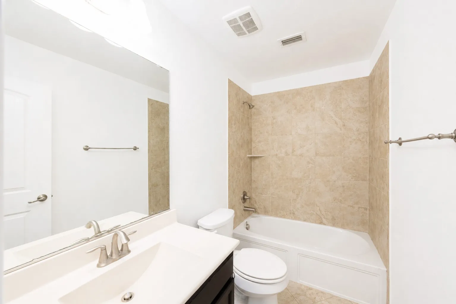 Single Family Residence For Rent in Denton County , 9113 Holliday Lane, Aubrey, Texas 76227, 4 Bedroom, 3 Bathroom, 2 Garage spaces, 2,184 Sqft, built in 2015, mls#21324023, Real Estate Agent in Aubrey, Homes For Rent in Denton county, Homes For Rent in Aubrey, Realtor in Aubrey Texas, Real Estate Brokerage Independent Realty Texas, Luminita Cordes Realtor