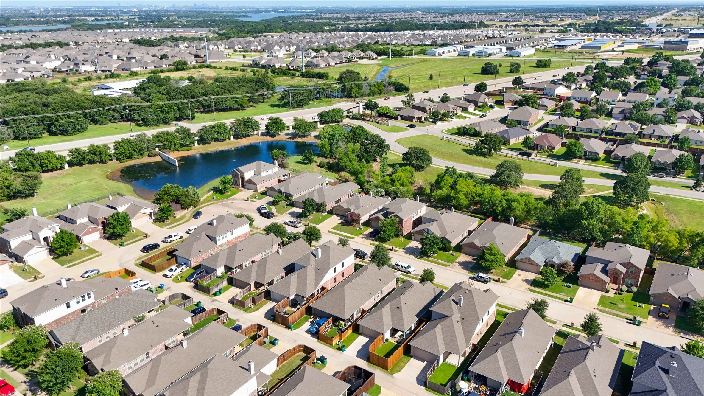 Single Family Residence For Rent in Denton County , 9113 Holliday Lane, Aubrey, Texas 76227, 4 Bedroom, 3 Bathroom, 2 Garage spaces, 2,184 Sqft, built in 2015, mls#21324023, Real Estate Agent in Aubrey, Homes For Rent in Denton county, Homes For Rent in Aubrey, Realtor in Aubrey Texas, Real Estate Brokerage Independent Realty Texas, Luminita Cordes Realtor