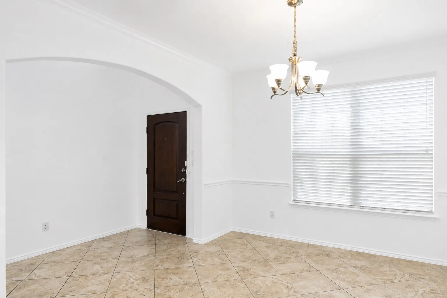 Single Family Residence For Rent in Denton County , 9113 Holliday Lane, Aubrey, Texas 76227, 4 Bedroom, 3 Bathroom, 2 Garage spaces, 2,184 Sqft, built in 2015, mls#21324023, Real Estate Agent in Aubrey, Homes For Rent in Denton county, Homes For Rent in Aubrey, Realtor in Aubrey Texas, Real Estate Brokerage Independent Realty Texas, Luminita Cordes Realtor