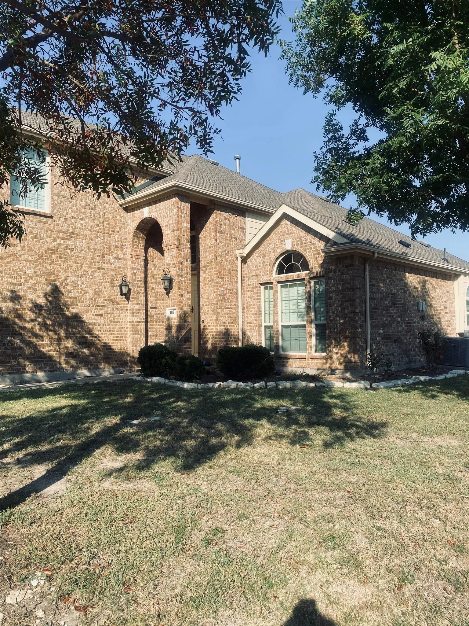 Single Family Residence For Sale in Kaufman County , 1021 Hummingbird Court, Forney, Texas 75126, 5 Bedrooms, 3 Bathrooms, 2 Garage spaces, 2,474 Sqft, built in 2016, Price $350,000, mls#21324912, Real Estate Agent in Forney, Homes For Sale in Kaufman county, Homes For Sale in Forney, Realtor in Forney Texas, Real Estate Brokerage Independent Realty Texas, Luminita Cordes Realtor