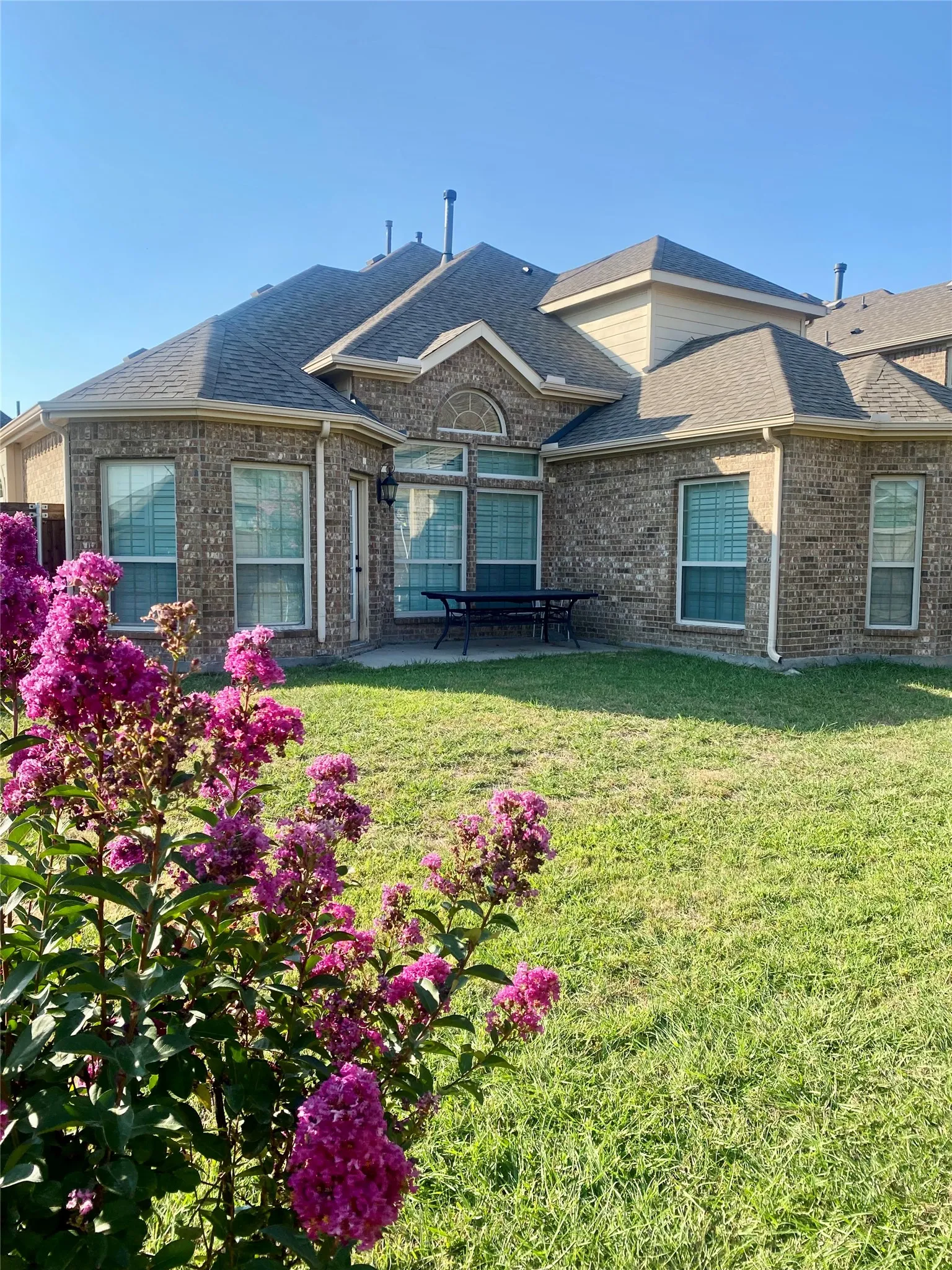 Single Family Residence For Sale in Kaufman County , 1021 Hummingbird Court, Forney, Texas 75126, 5 Bedrooms, 3 Bathrooms, 2 Garage spaces, 2,474 Sqft, built in 2016, Price $350,000, mls#21324912, Real Estate Agent in Forney, Homes For Sale in Kaufman county, Homes For Sale in Forney, Realtor in Forney Texas, Real Estate Brokerage Independent Realty Texas, Luminita Cordes Realtor