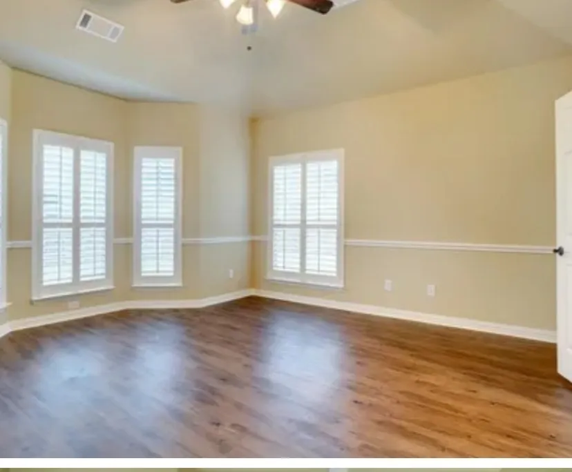 Single Family Residence For Sale in Kaufman County , 1021 Hummingbird Court, Forney, Texas 75126, 5 Bedrooms, 3 Bathrooms, 2 Garage spaces, 2,474 Sqft, built in 2016, Price $350,000, mls#21324912, Real Estate Agent in Forney, Homes For Sale in Kaufman county, Homes For Sale in Forney, Realtor in Forney Texas, Real Estate Brokerage Independent Realty Texas, Luminita Cordes Realtor