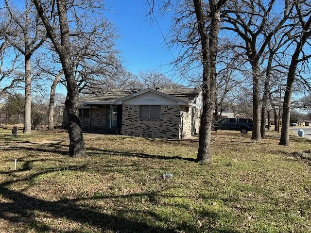 Retail For Sale in Tarrant County , 904 Boyd Road, Azle, Texas 76020, 0, 0, Garage spaces, 0 Sqft, built in 1962, Price $425,000, mls#21324923, Real Estate Agent in Azle, Homes For Sale in Tarrant county, Homes For Sale in Azle, Realtor in Azle Texas, Real Estate Brokerage Independent Realty Texas, Luminita Cordes Realtor