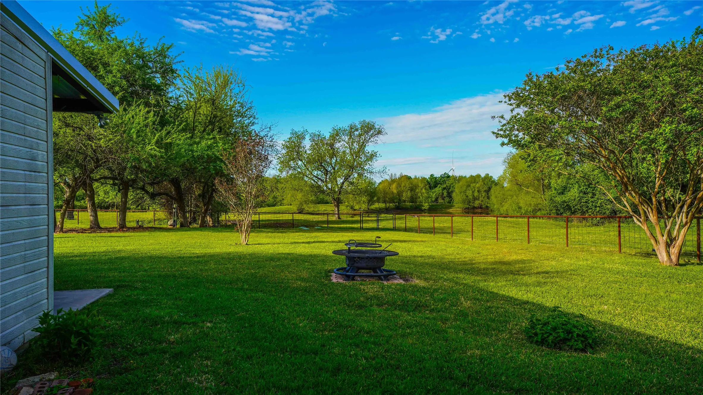 Single Family Residence For Sale in Hill County , 148 3341 HCR, Hubbard, Texas 76648, 2 Bedroom, 2 Bathroom, Garage spaces, 1,434 Sqft, built in 2009, mls#21324876, Real Estate Agent in Hubbard, Homes For Sale in Hill county, Homes For Sale in Hubbard, Realtor in Hubbard Texas, Real Estate Brokerage Independent Realty Texas, Luminita Cordes Realtor