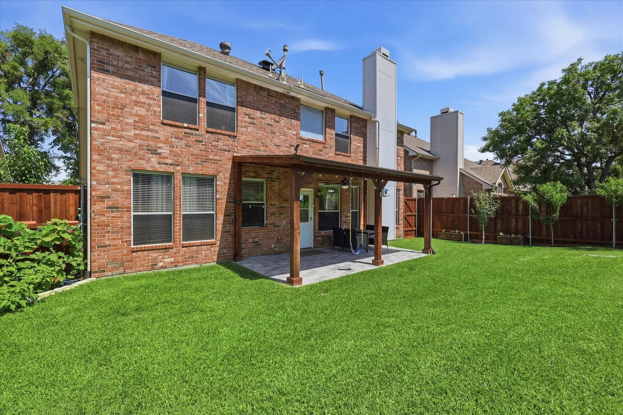 Single Family Residence For Sale in Dallas County , 517 Waterview Drive, Coppell, Texas 75019, 4 Bedroom, 3 Bathroom, 2 Garage spaces, 2,248 Sqft, built in 1997, mls#21324820, Real Estate Agent in Coppell, Homes For Sale in Dallas county, Homes For Sale in Coppell, Realtor in Coppell Texas, Real Estate Brokerage Independent Realty Texas, Luminita Cordes Realtor