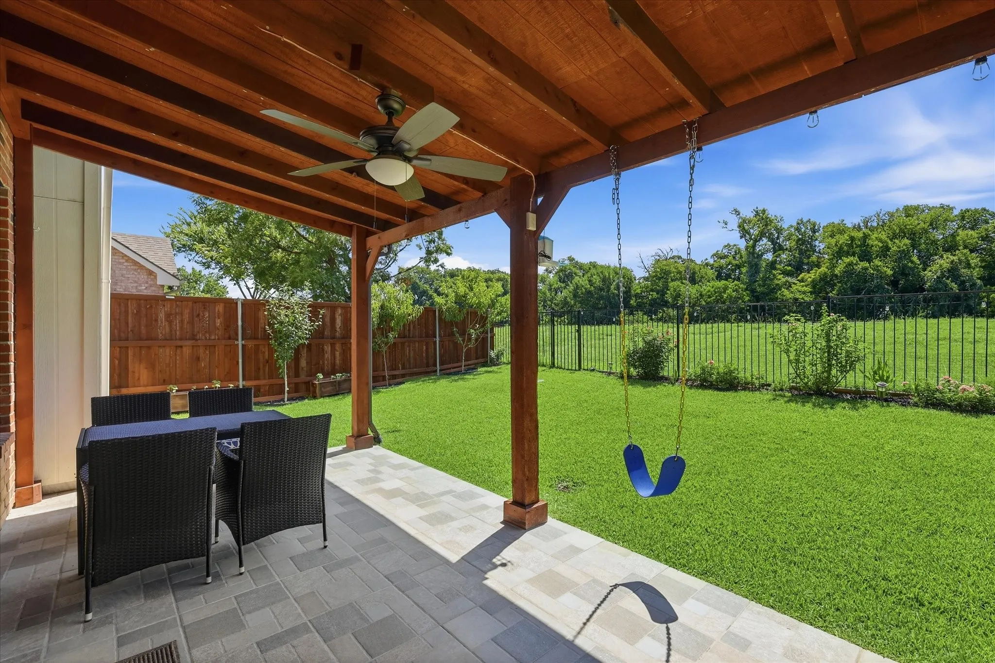 Single Family Residence For Sale in Dallas County , 517 Waterview Drive, Coppell, Texas 75019, 4 Bedroom, 3 Bathroom, 2 Garage spaces, 2,248 Sqft, built in 1997, mls#21324820, Real Estate Agent in Coppell, Homes For Sale in Dallas county, Homes For Sale in Coppell, Realtor in Coppell Texas, Real Estate Brokerage Independent Realty Texas, Luminita Cordes Realtor