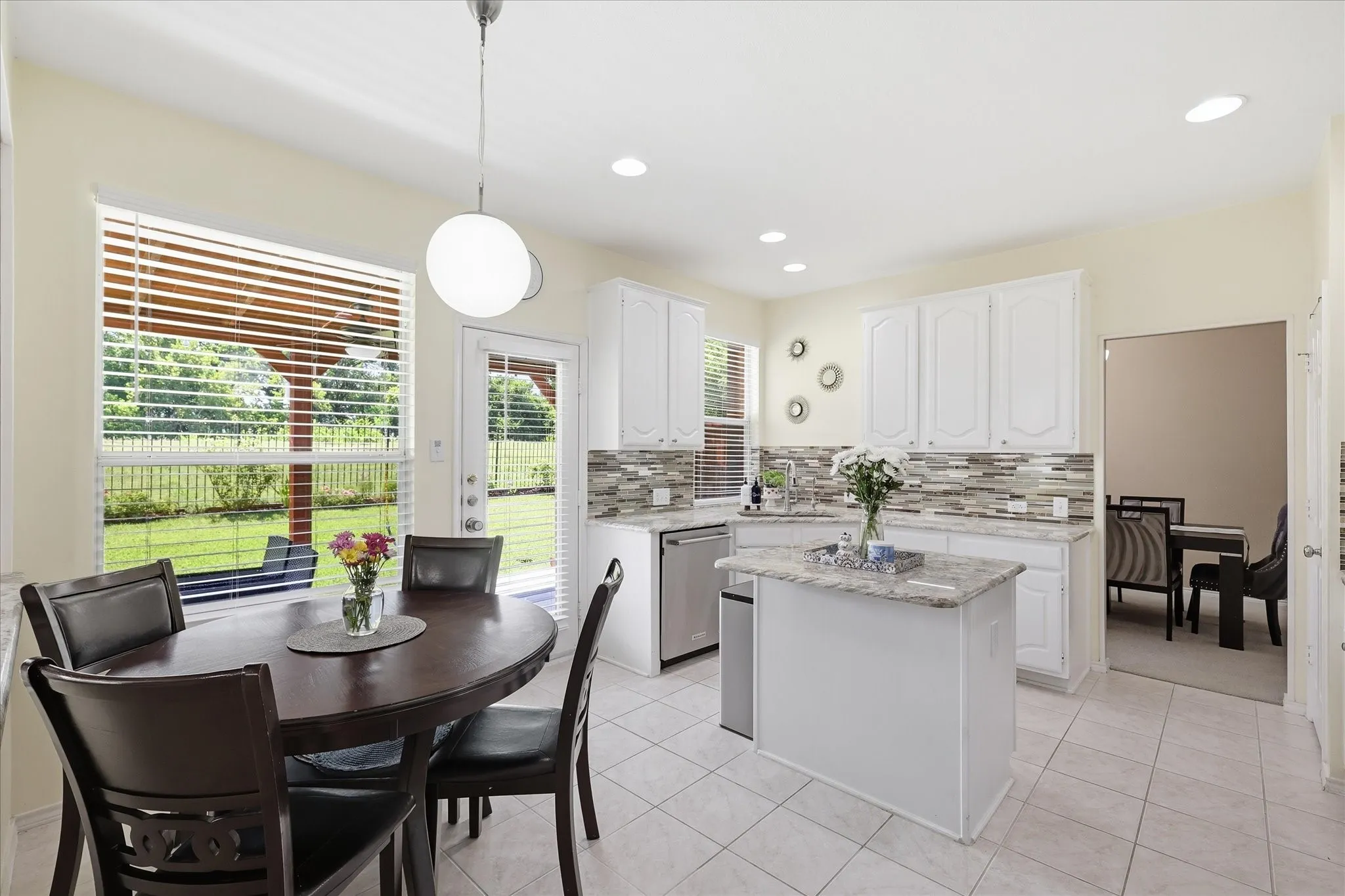 Single Family Residence For Sale in Dallas County , 517 Waterview Drive, Coppell, Texas 75019, 4 Bedroom, 3 Bathroom, 2 Garage spaces, 2,248 Sqft, built in 1997, mls#21324820, Real Estate Agent in Coppell, Homes For Sale in Dallas county, Homes For Sale in Coppell, Realtor in Coppell Texas, Real Estate Brokerage Independent Realty Texas, Luminita Cordes Realtor