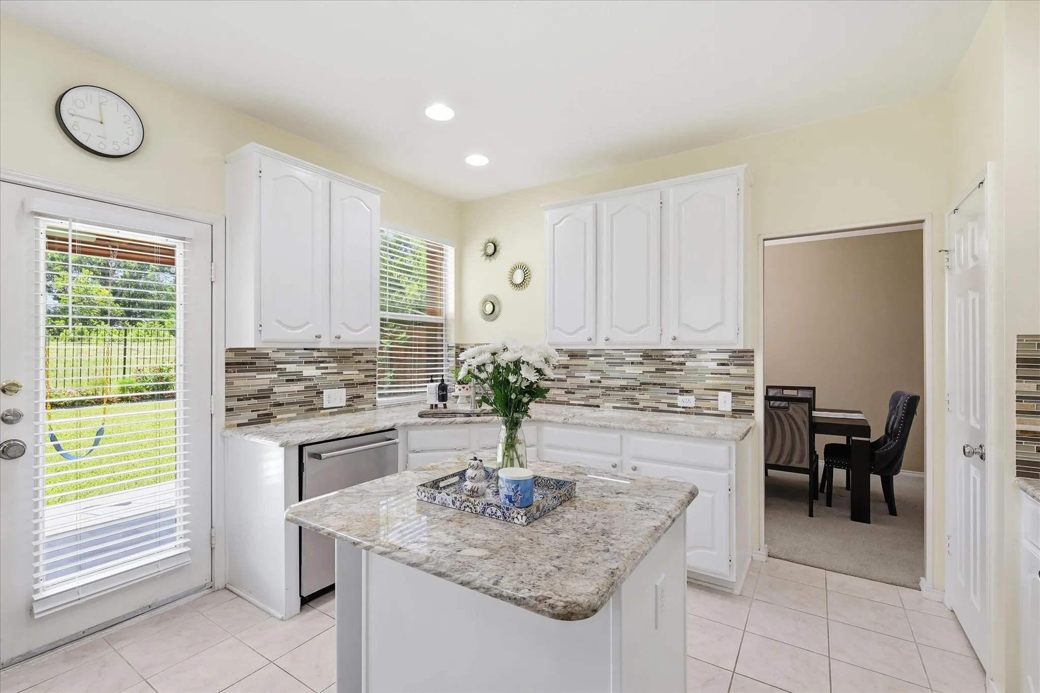 Single Family Residence For Sale in Dallas County , 517 Waterview Drive, Coppell, Texas 75019, 4 Bedroom, 3 Bathroom, 2 Garage spaces, 2,248 Sqft, built in 1997, mls#21324820, Real Estate Agent in Coppell, Homes For Sale in Dallas county, Homes For Sale in Coppell, Realtor in Coppell Texas, Real Estate Brokerage Independent Realty Texas, Luminita Cordes Realtor