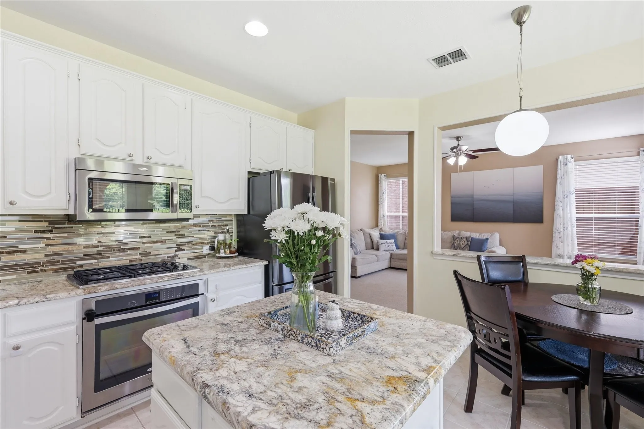 Single Family Residence For Sale in Dallas County , 517 Waterview Drive, Coppell, Texas 75019, 4 Bedroom, 3 Bathroom, 2 Garage spaces, 2,248 Sqft, built in 1997, mls#21324820, Real Estate Agent in Coppell, Homes For Sale in Dallas county, Homes For Sale in Coppell, Realtor in Coppell Texas, Real Estate Brokerage Independent Realty Texas, Luminita Cordes Realtor