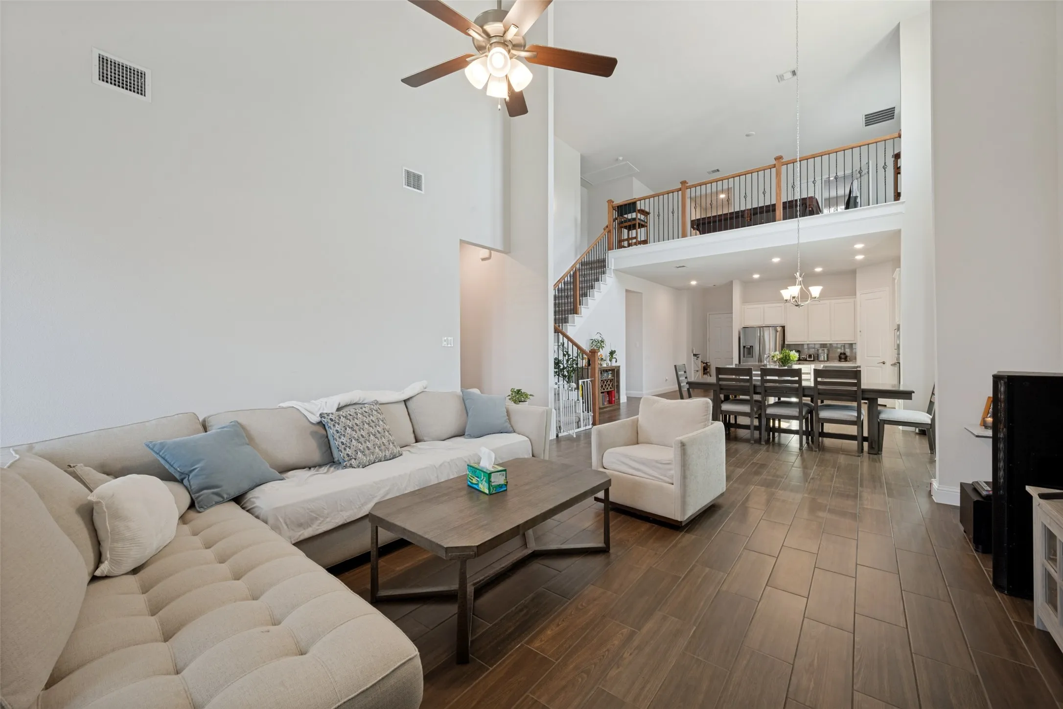 Single Family Residence For Sale in Tarrant County , 712 Matador Lane, Arlington, Texas 76002, 5 Bedrooms, 4 Bathrooms, 2 Garage spaces, 3,443 Sqft, built in 2023, Price $596,888, mls#21324462, Real Estate Agent in Arlington, Homes For Sale in Tarrant county, Homes For Sale in Arlington, Realtor in Arlington Texas, Real Estate Brokerage Independent Realty Texas, Luminita Cordes Realtor