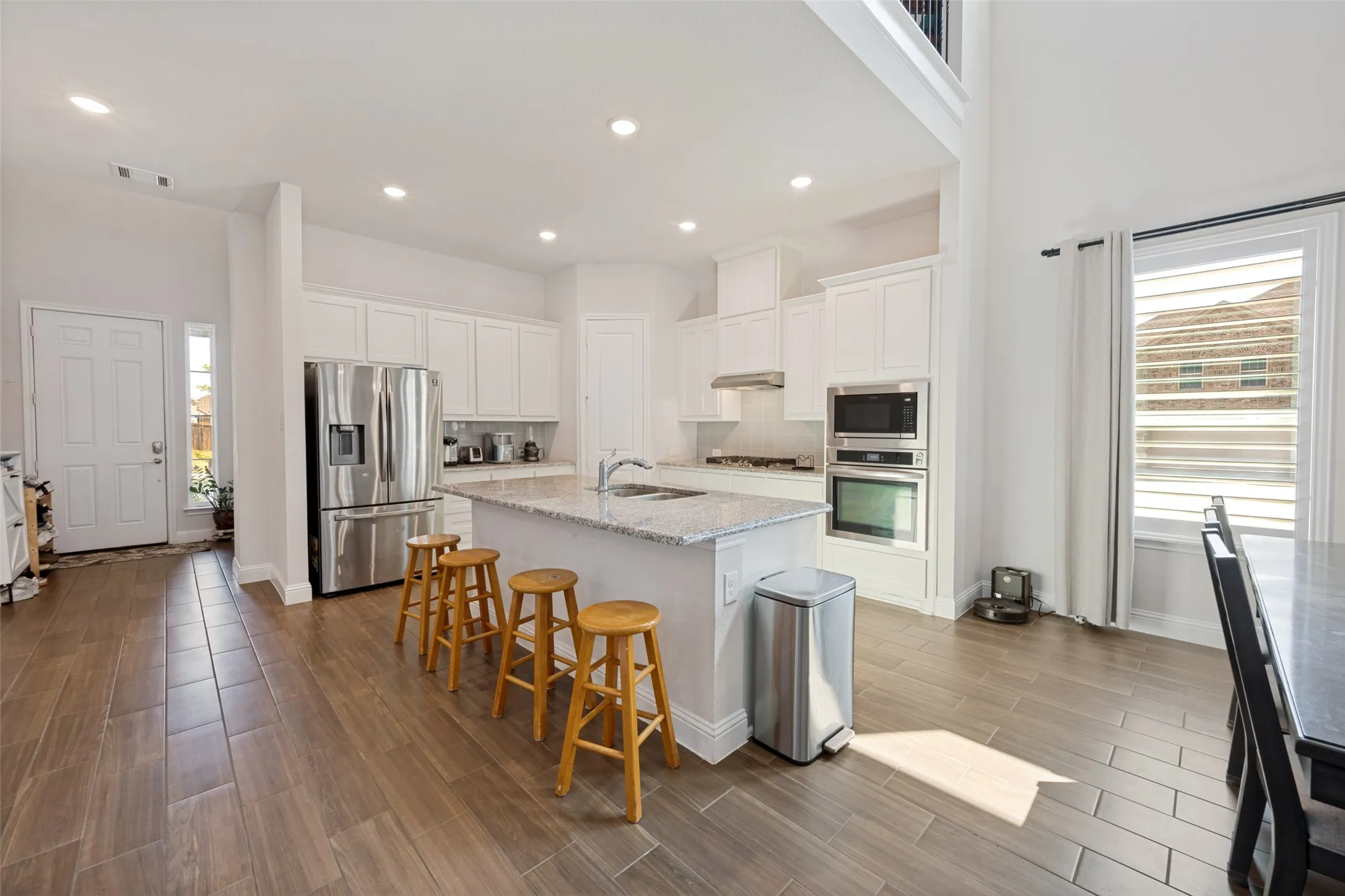 Single Family Residence For Sale in Tarrant County , 712 Matador Lane, Arlington, Texas 76002, 5 Bedrooms, 4 Bathrooms, 2 Garage spaces, 3,443 Sqft, built in 2023, Price $596,888, mls#21324462, Real Estate Agent in Arlington, Homes For Sale in Tarrant county, Homes For Sale in Arlington, Realtor in Arlington Texas, Real Estate Brokerage Independent Realty Texas, Luminita Cordes Realtor