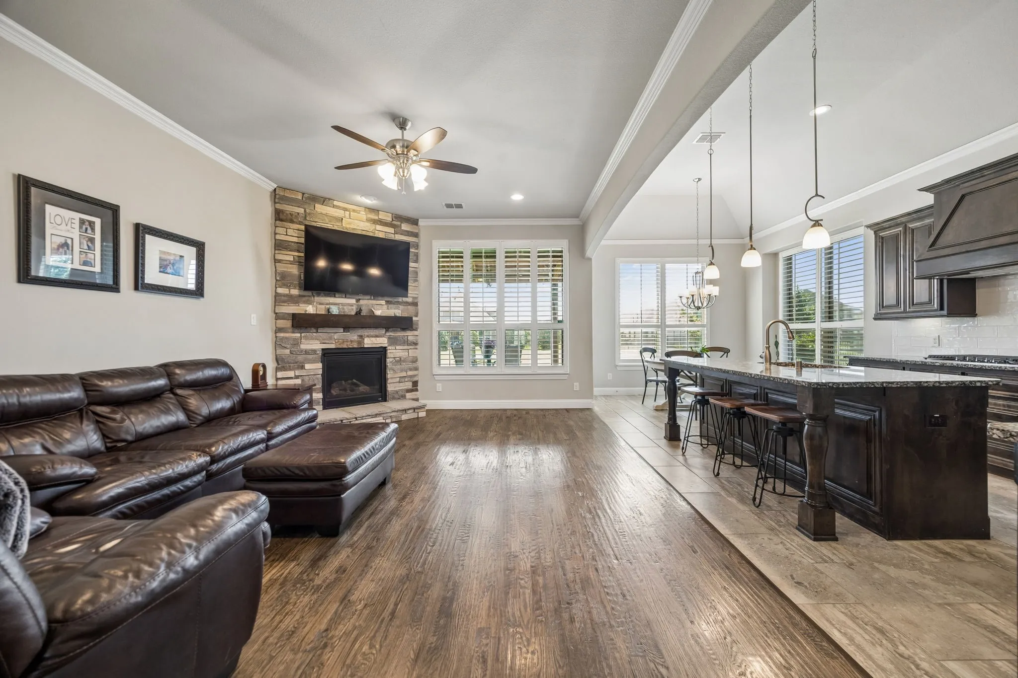 Single Family Residence For Sale in Grayson County , 1116 Macgregor Lane, Gunter, Texas 75058, 4 Bedroom, 4 Bathroom, 3 Garage spaces, 3,325 Sqft, built in 2018, mls#21324309, Real Estate Agent in Gunter, Homes For Sale in Grayson county, Homes For Sale in Gunter, Realtor in Gunter Texas, Real Estate Brokerage Independent Realty Texas, Luminita Cordes Realtor