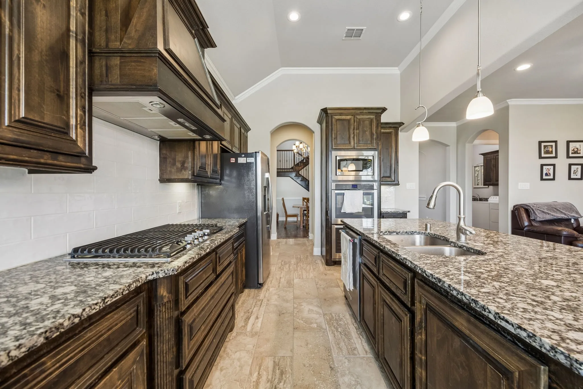 Single Family Residence For Sale in Grayson County , 1116 Macgregor Lane, Gunter, Texas 75058, 4 Bedroom, 4 Bathroom, 3 Garage spaces, 3,325 Sqft, built in 2018, mls#21324309, Real Estate Agent in Gunter, Homes For Sale in Grayson county, Homes For Sale in Gunter, Realtor in Gunter Texas, Real Estate Brokerage Independent Realty Texas, Luminita Cordes Realtor