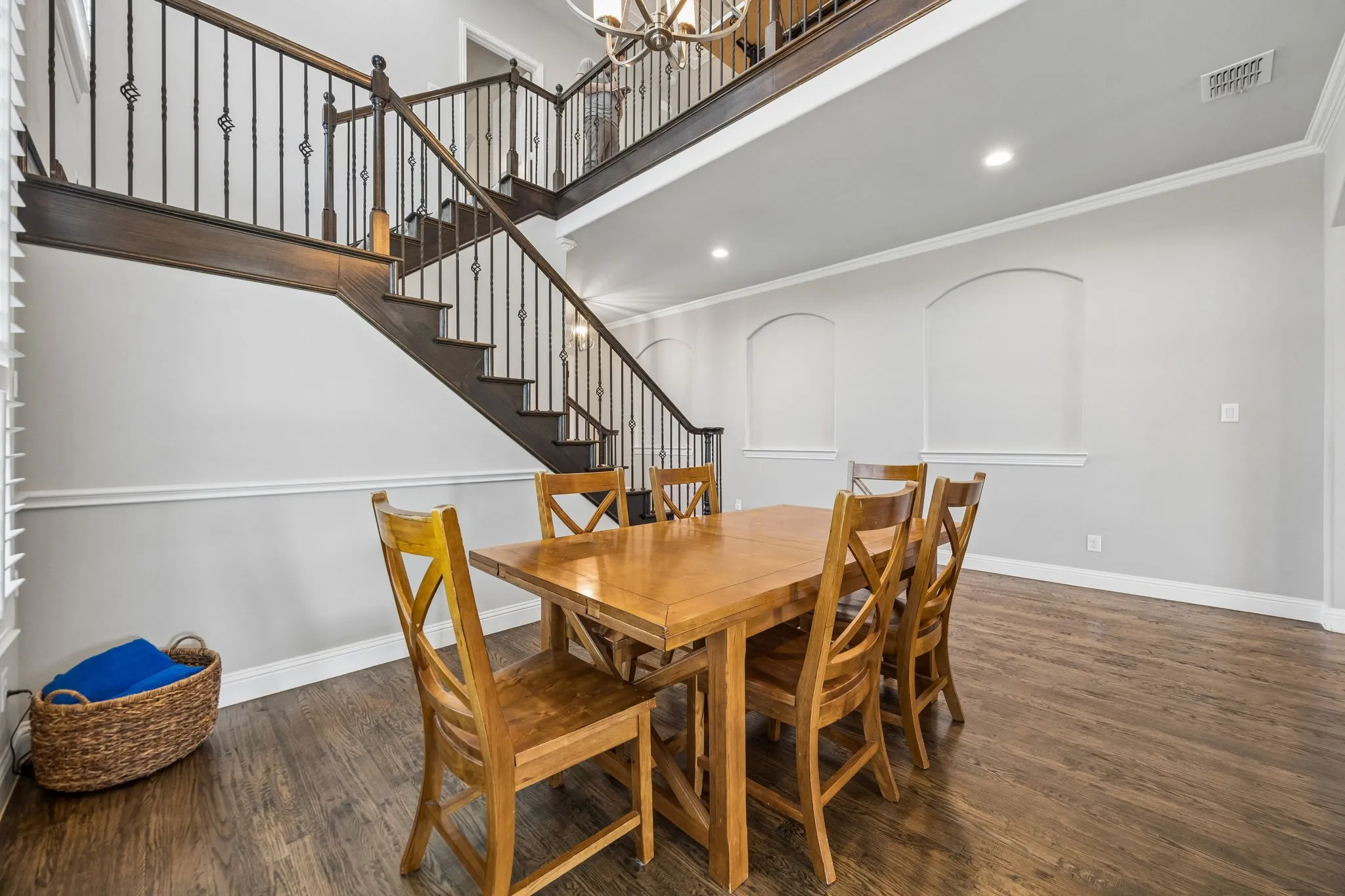Single Family Residence For Sale in Grayson County , 1116 Macgregor Lane, Gunter, Texas 75058, 4 Bedroom, 4 Bathroom, 3 Garage spaces, 3,325 Sqft, built in 2018, mls#21324309, Real Estate Agent in Gunter, Homes For Sale in Grayson county, Homes For Sale in Gunter, Realtor in Gunter Texas, Real Estate Brokerage Independent Realty Texas, Luminita Cordes Realtor