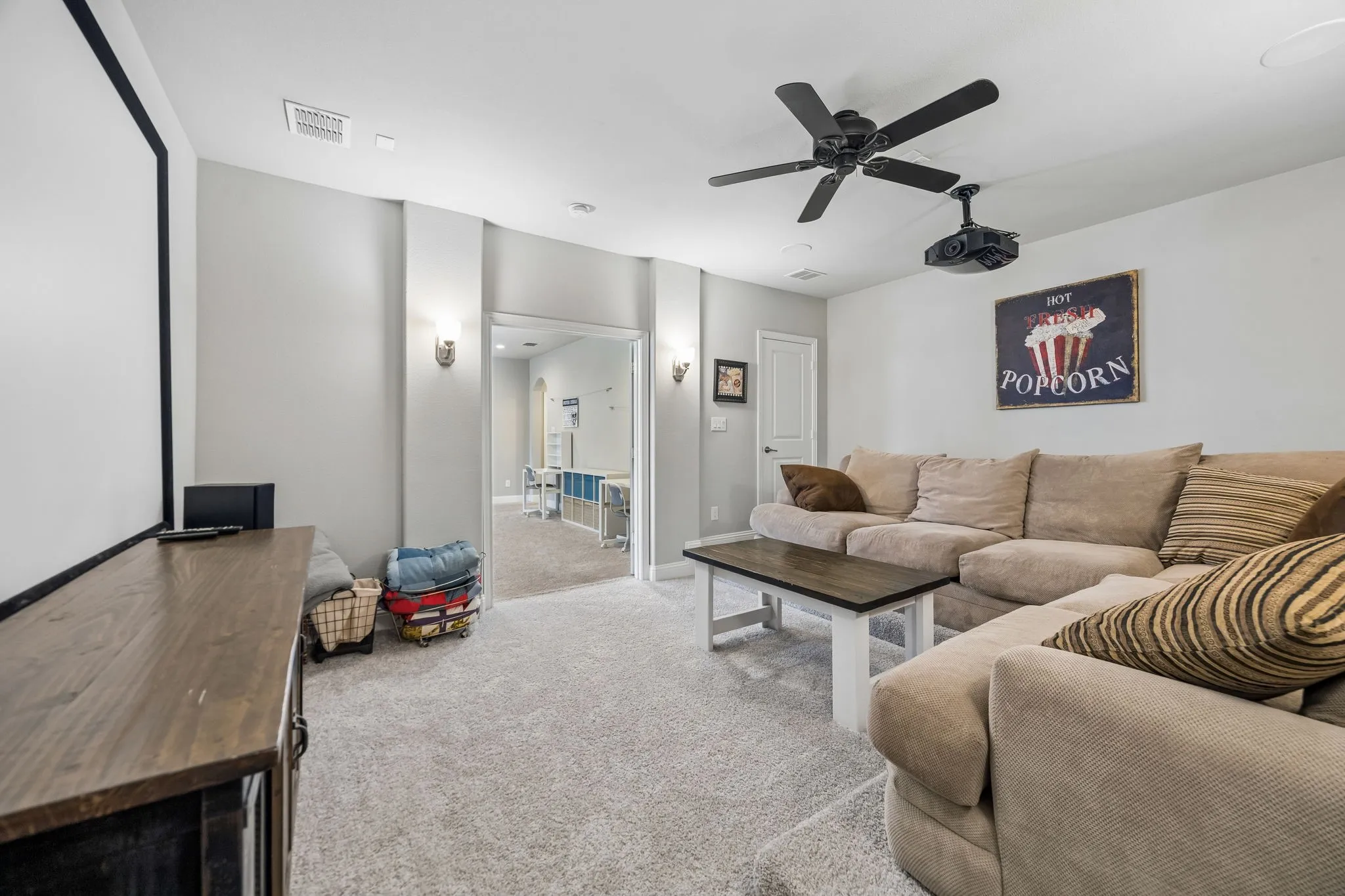 Single Family Residence For Sale in Grayson County , 1116 Macgregor Lane, Gunter, Texas 75058, 4 Bedroom, 4 Bathroom, 3 Garage spaces, 3,325 Sqft, built in 2018, mls#21324309, Real Estate Agent in Gunter, Homes For Sale in Grayson county, Homes For Sale in Gunter, Realtor in Gunter Texas, Real Estate Brokerage Independent Realty Texas, Luminita Cordes Realtor