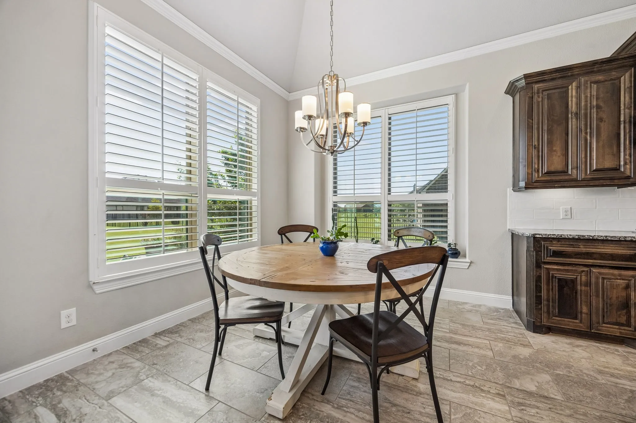 Single Family Residence For Sale in Grayson County , 1116 Macgregor Lane, Gunter, Texas 75058, 4 Bedroom, 4 Bathroom, 3 Garage spaces, 3,325 Sqft, built in 2018, mls#21324309, Real Estate Agent in Gunter, Homes For Sale in Grayson county, Homes For Sale in Gunter, Realtor in Gunter Texas, Real Estate Brokerage Independent Realty Texas, Luminita Cordes Realtor