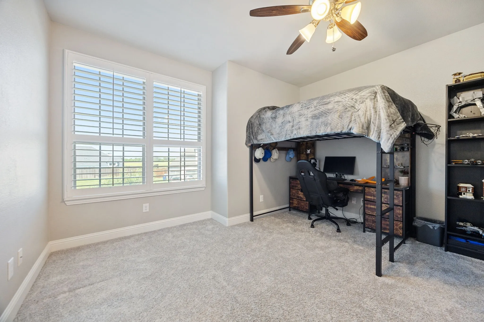 Single Family Residence For Sale in Grayson County , 1116 Macgregor Lane, Gunter, Texas 75058, 4 Bedroom, 4 Bathroom, 3 Garage spaces, 3,325 Sqft, built in 2018, mls#21324309, Real Estate Agent in Gunter, Homes For Sale in Grayson county, Homes For Sale in Gunter, Realtor in Gunter Texas, Real Estate Brokerage Independent Realty Texas, Luminita Cordes Realtor