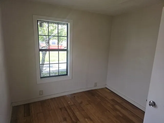 Single Family Residence For Sale in Nueces County , 525 Jane Street, Corpus Christi, Texas 78418, 3 Bedroom, 2 Bathroom, 1 Garage spaces, 1,118 Sqft, built in 1960, mls#21324940, Real Estate Agent in Corpus Christi, Homes For Sale in Nueces county, Homes For Sale in Corpus Christi, Realtor in Corpus Christi Texas, Real Estate Brokerage Independent Realty Texas, Luminita Cordes Realtor