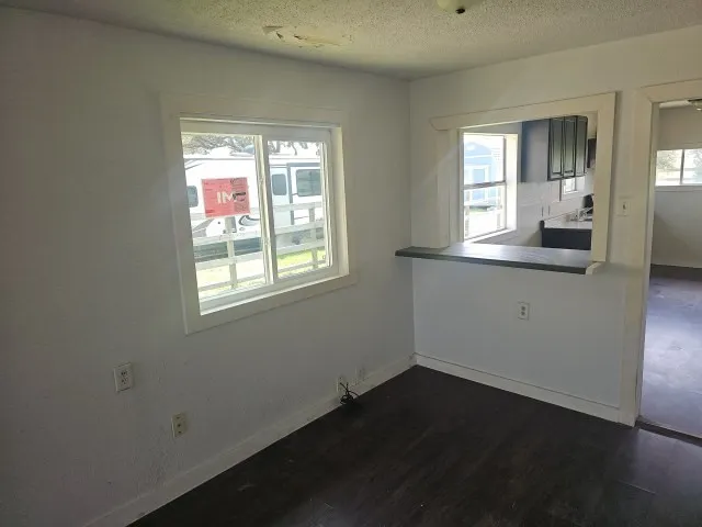 Single Family Residence For Sale in Nueces County , 525 Jane Street, Corpus Christi, Texas 78418, 3 Bedroom, 2 Bathroom, 1 Garage spaces, 1,118 Sqft, built in 1960, mls#21324940, Real Estate Agent in Corpus Christi, Homes For Sale in Nueces county, Homes For Sale in Corpus Christi, Realtor in Corpus Christi Texas, Real Estate Brokerage Independent Realty Texas, Luminita Cordes Realtor